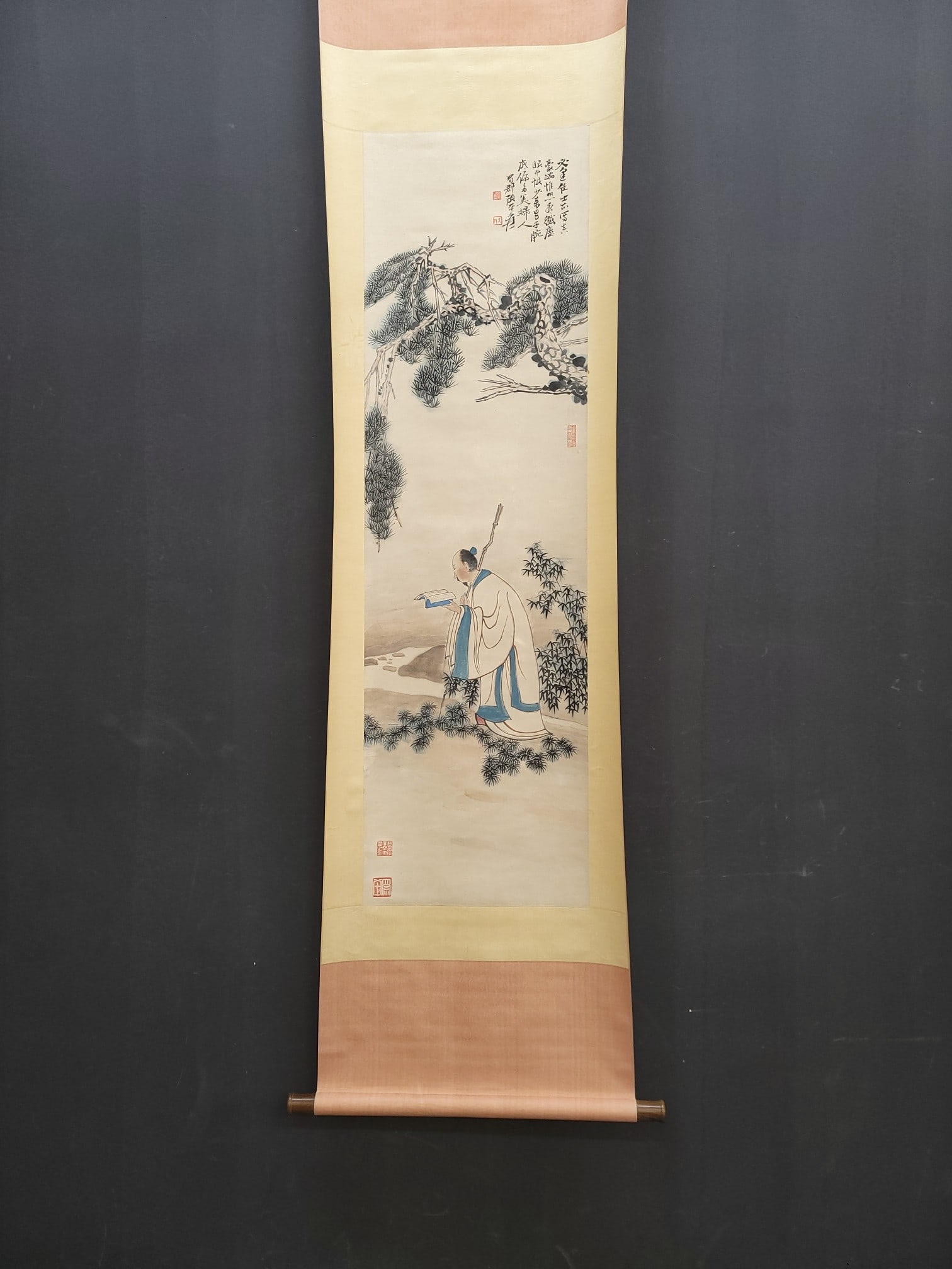 A Chinese Vertical Scroll Ink Painting of Figures on Paper: A Chinese Vertical Scroll Ink Painting of Figures on Paper,Modern Time of China,Zhang Daqian,without frame size:40cmx136.5cm ?????????????,???,??