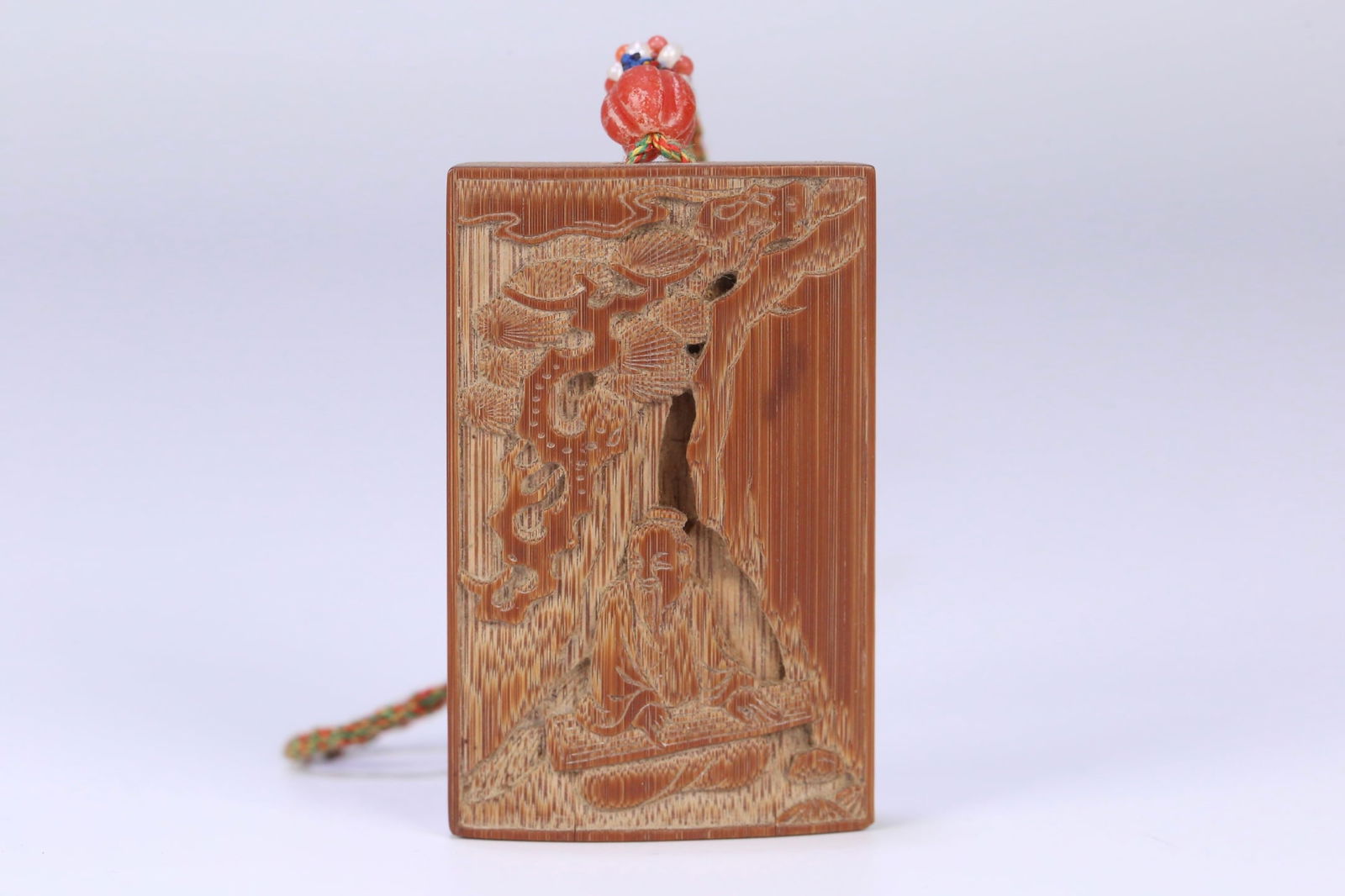 A Exquisite Bamboo Carved Figures Pattern Brand: A Exquisite Bamboo Carved Figures Pattern Brand,Qing Dynasty, China,With Mark,Size:5.9cmx3.7cmx0.8cm,Weight:14g ??????,????,??