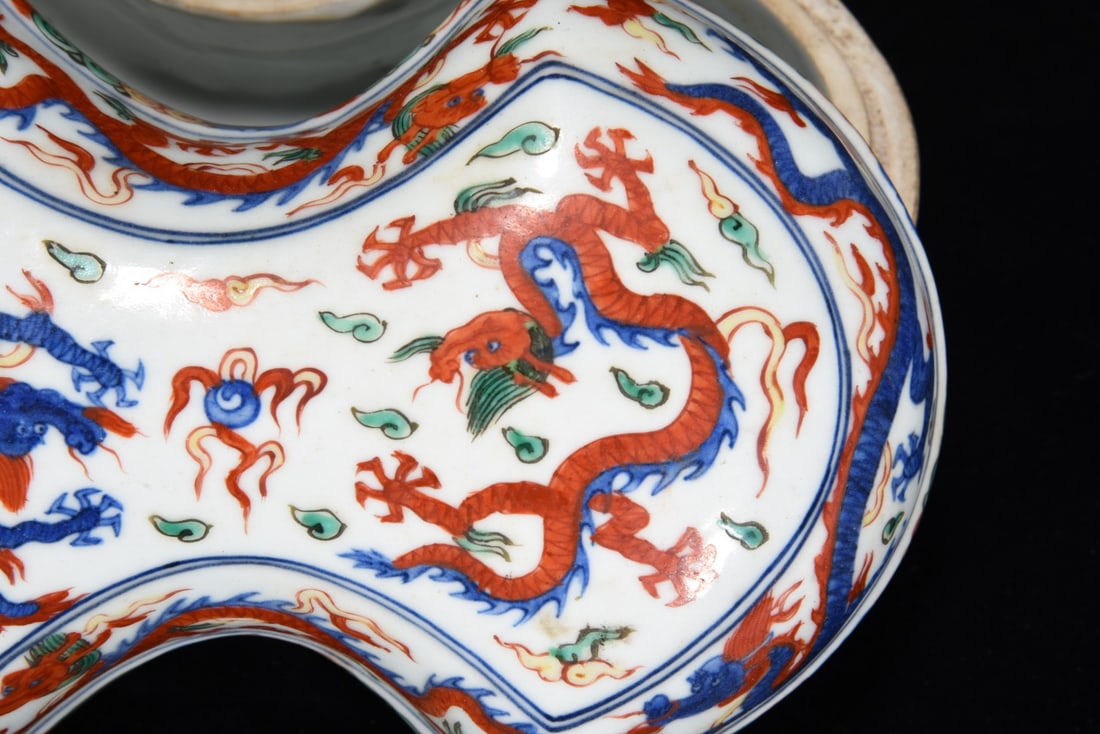 A Rare Wucai Dragon Pattern Ink Box - 5