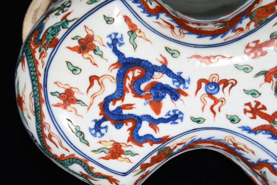 A Rare Wucai Dragon Pattern Ink Box - 6