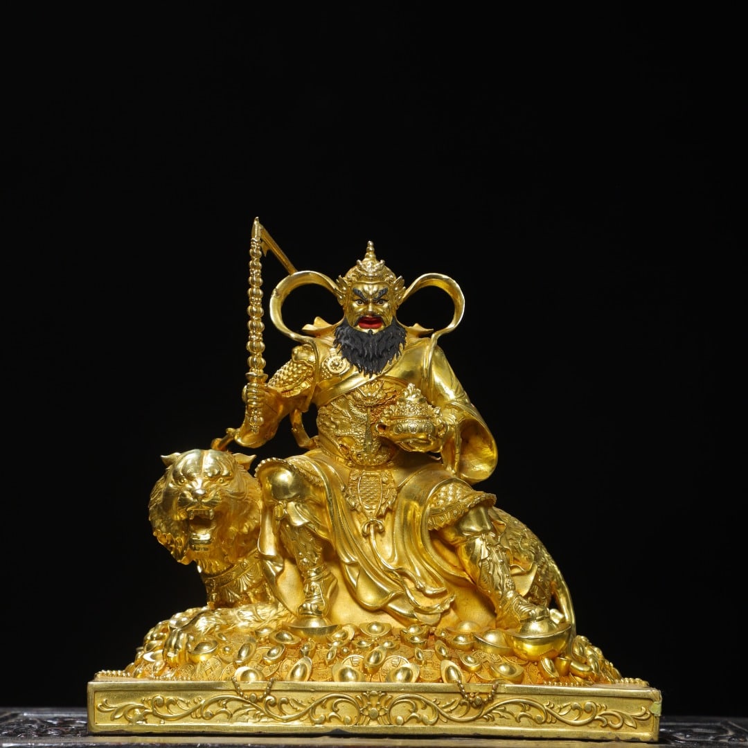 A Exquisite Gilt Bronze Painted Color Figure Ornament: A Exquisite Gilt Bronze Painted Color Figure Ornament,Ming Dynasty, China,Size:21x23x13cm,Weight:2250g ??????????,????
