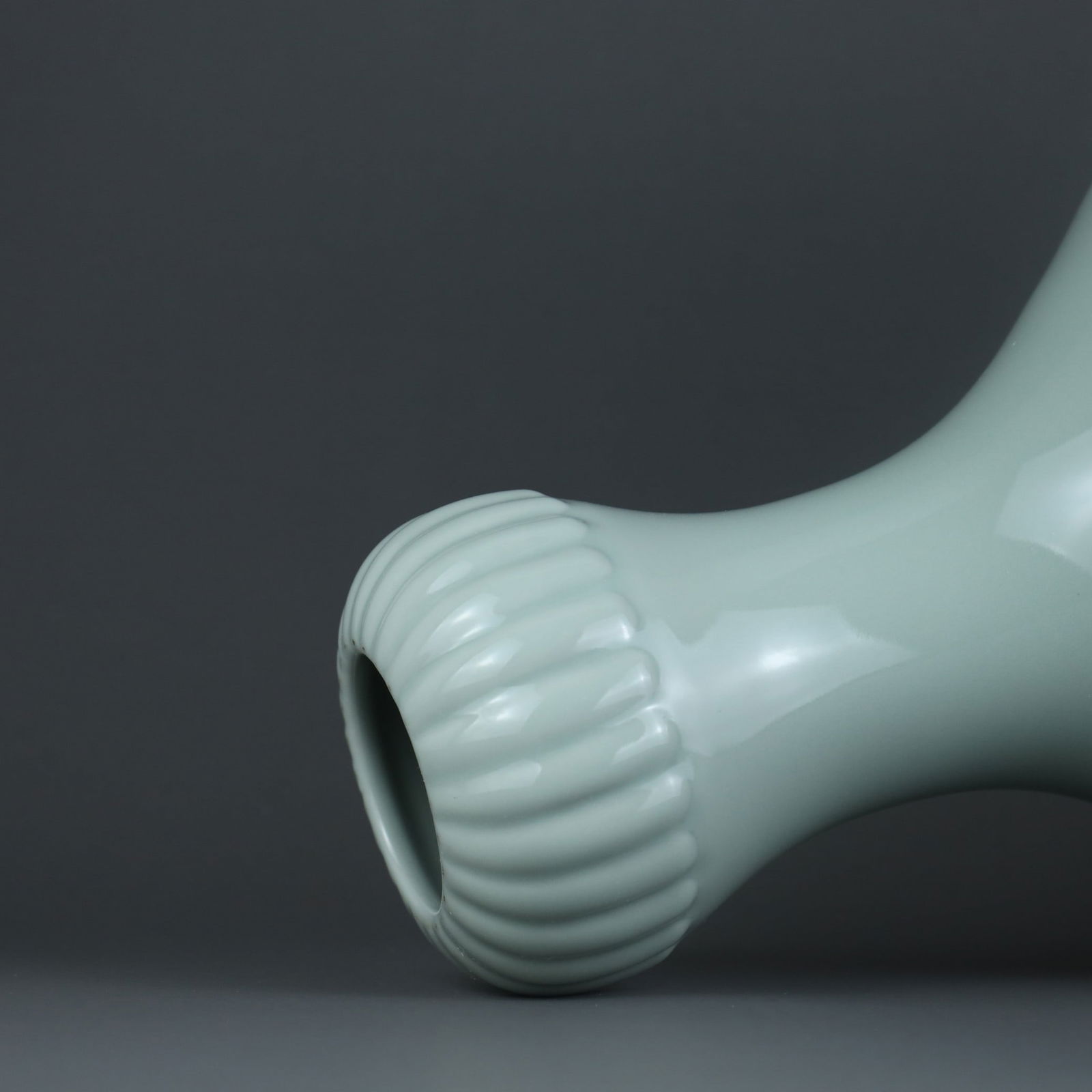 A Exquisite Sky Blue Glazed Vase - 4