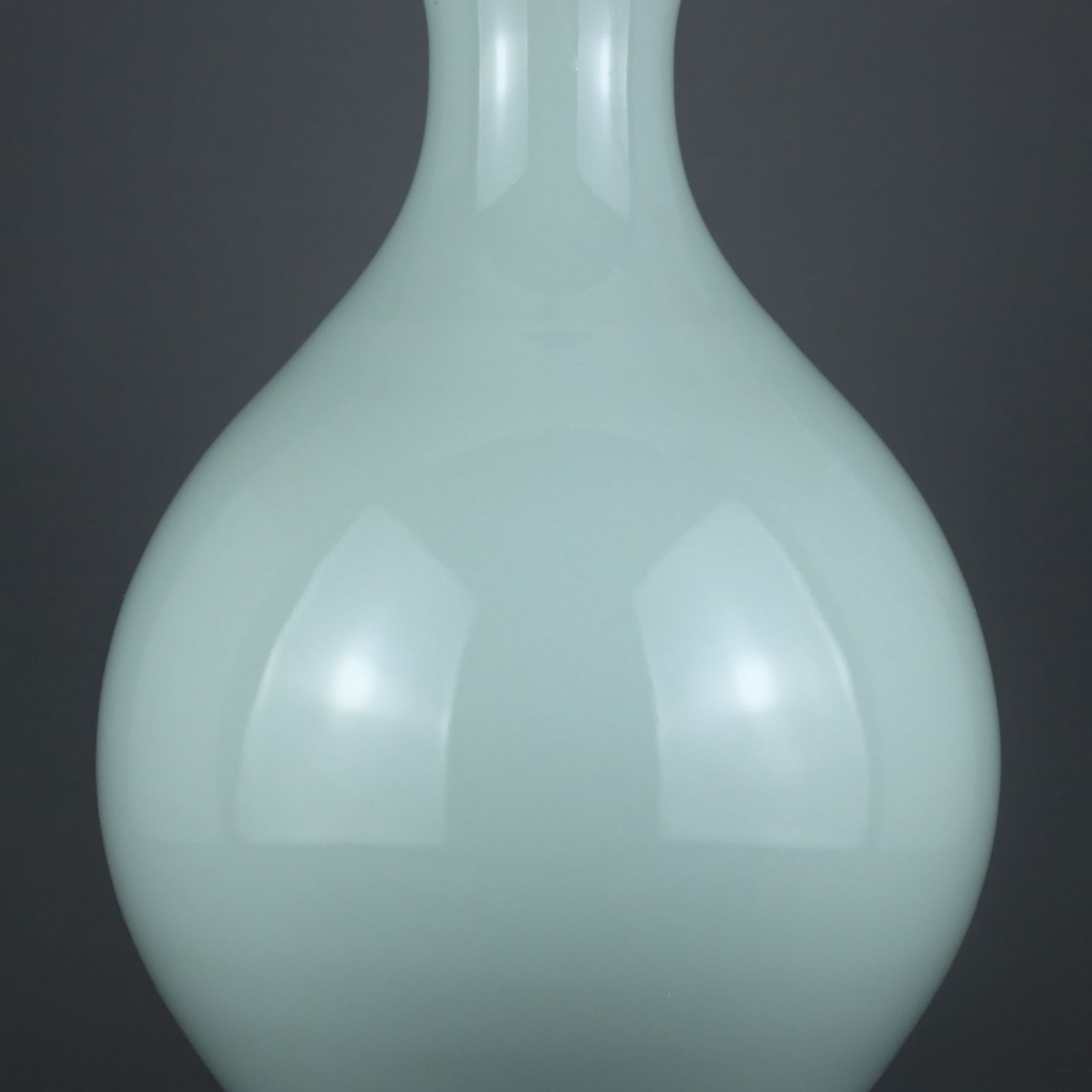 A Exquisite Sky Blue Glazed Vase - 5