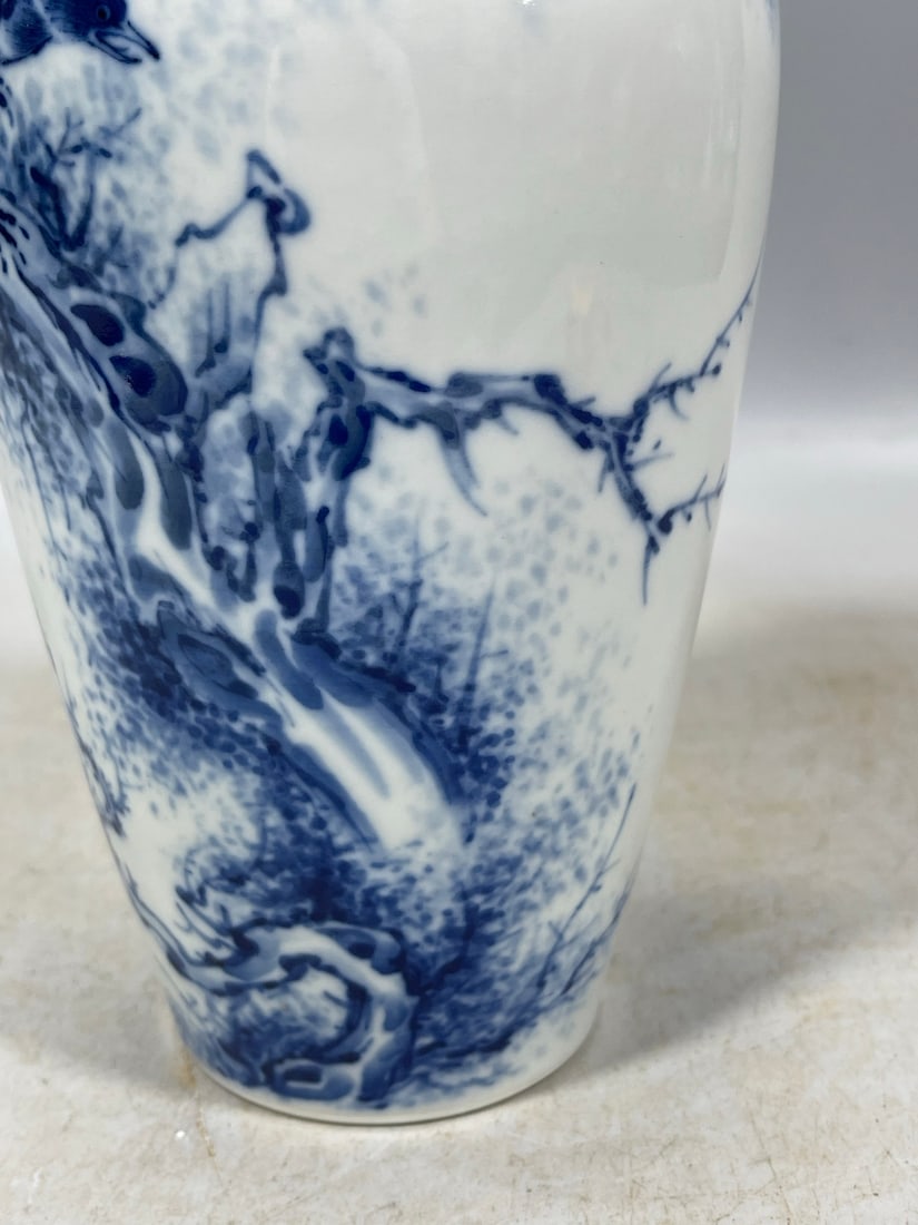 Blue and White Flower and Bird Pattern Vase - 7
