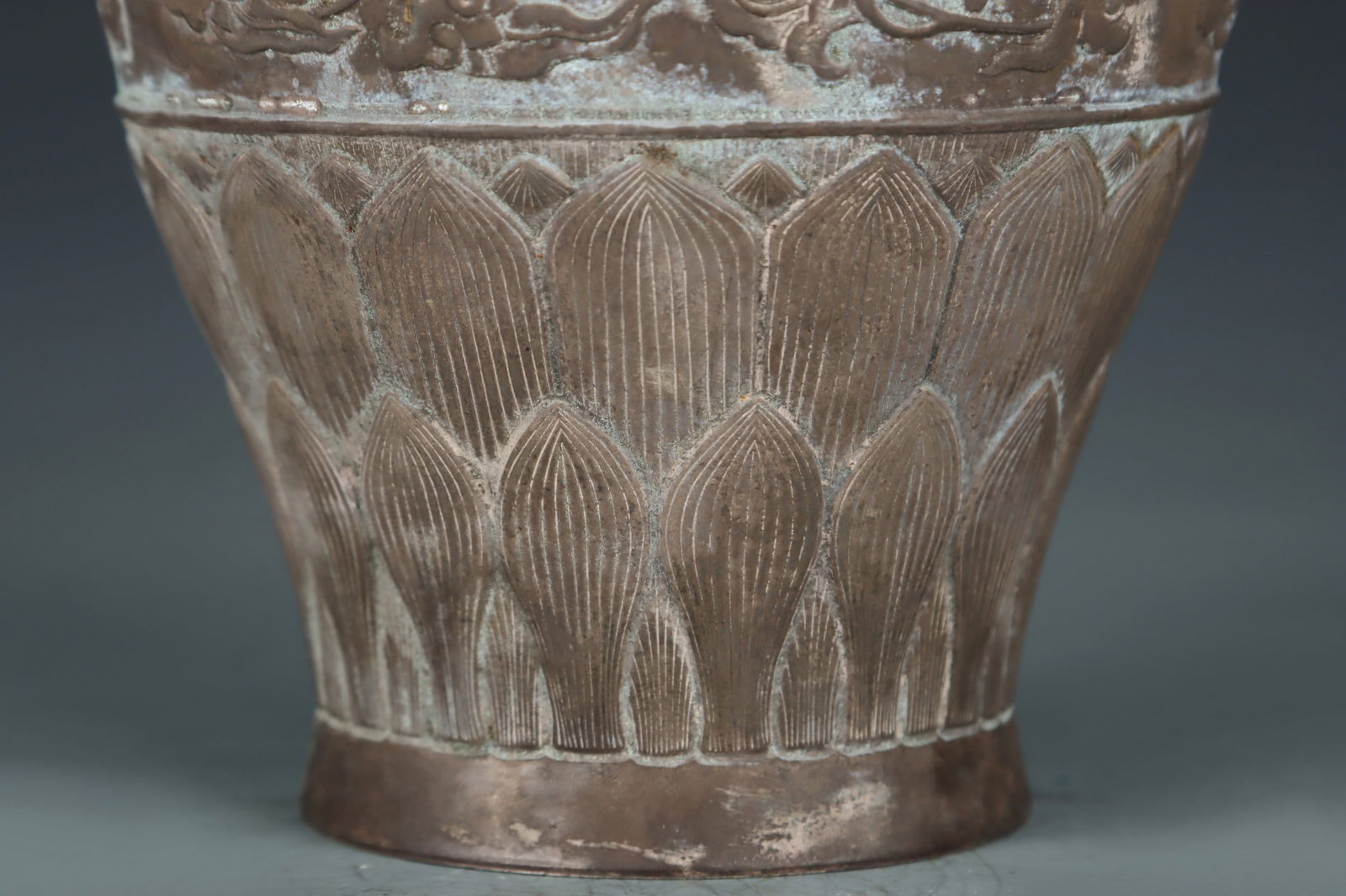 A Exquisite Gilt Silver Flower Pattern Vase - 8