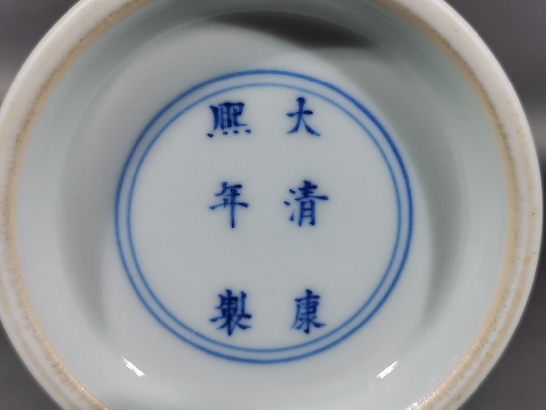 A Exquisite Blue and White Figures Pattern Vase - 6