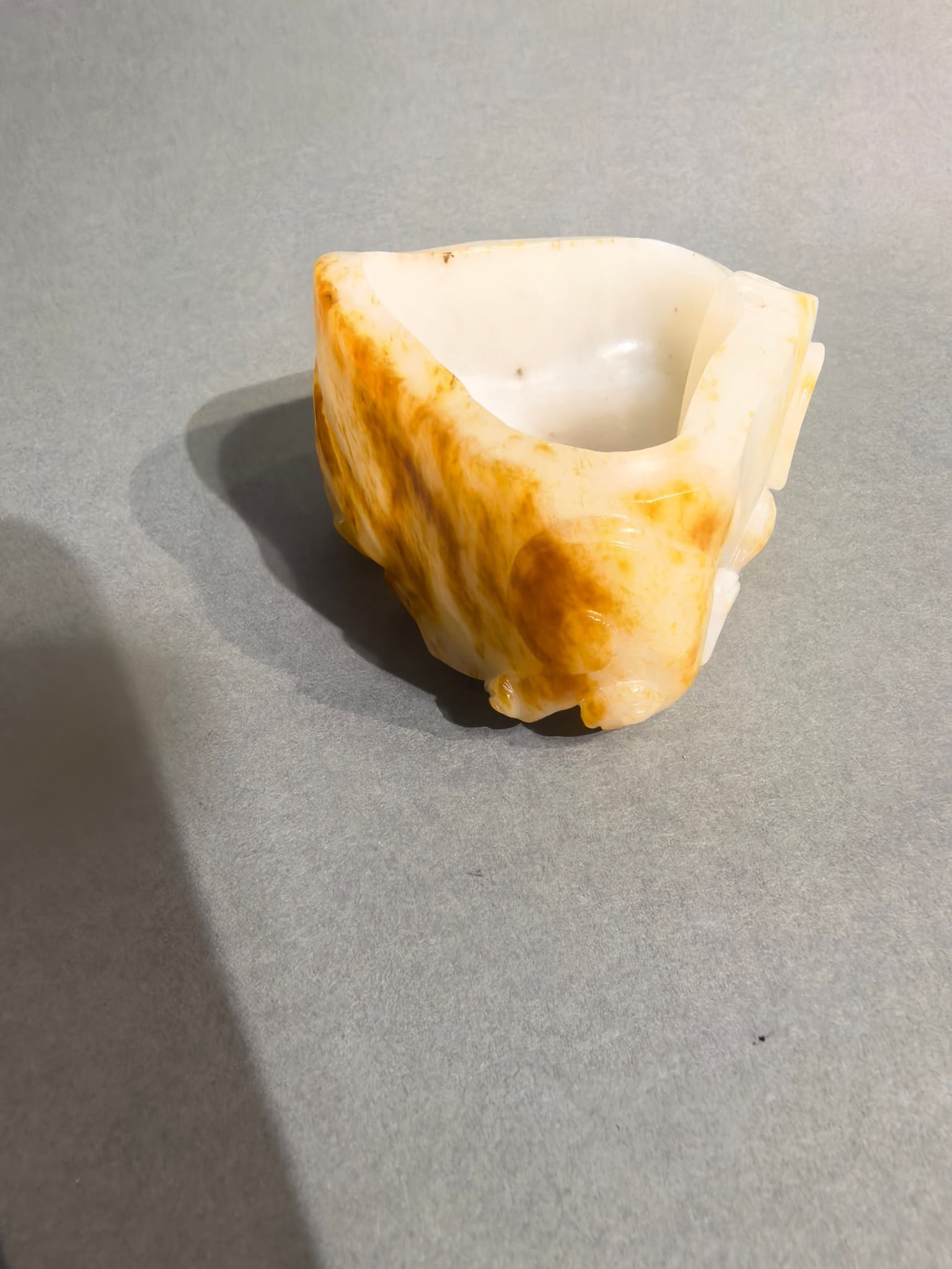 A Exquisite Hotan Jade Brush Washer: A Exquisite Hotan Jade Brush Washer ,Qing Dynasty, China,Size:10cmx7cmx4cm ?????,????