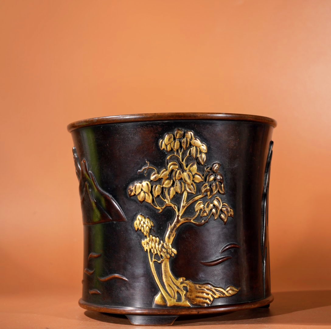 A Exquisite Gilt Bronze Landscape Pattern Brush Pot - 3