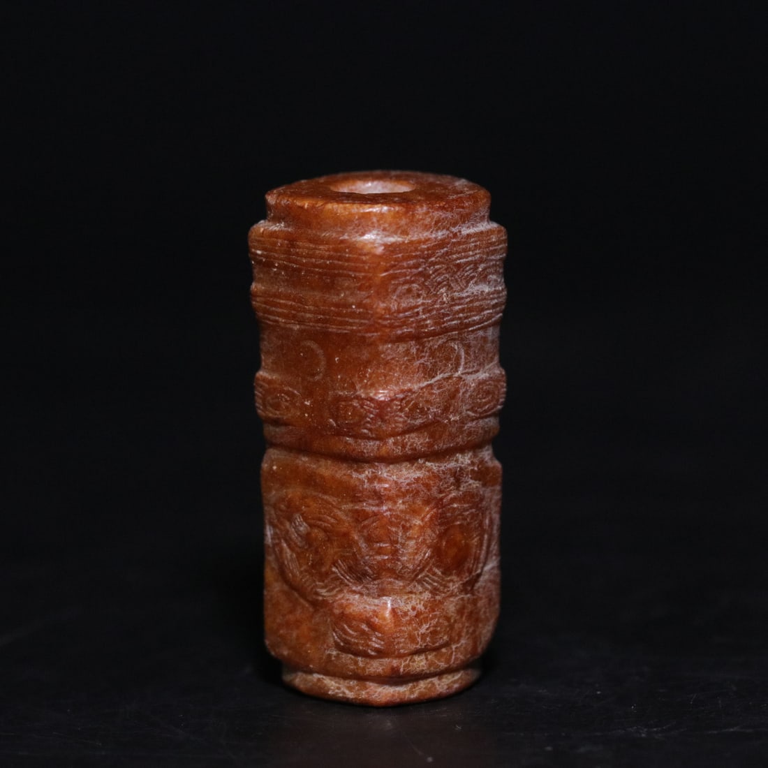 A Exquisite Gaogu Jade Beast-Face Pattern Ornament: A Exquisite Gaogu Jade Beast-Face Pattern Ornament,Ancient Time, China,Size:1.5cmx1.4cmx4cm,Weight:21.4g ??????????,?????