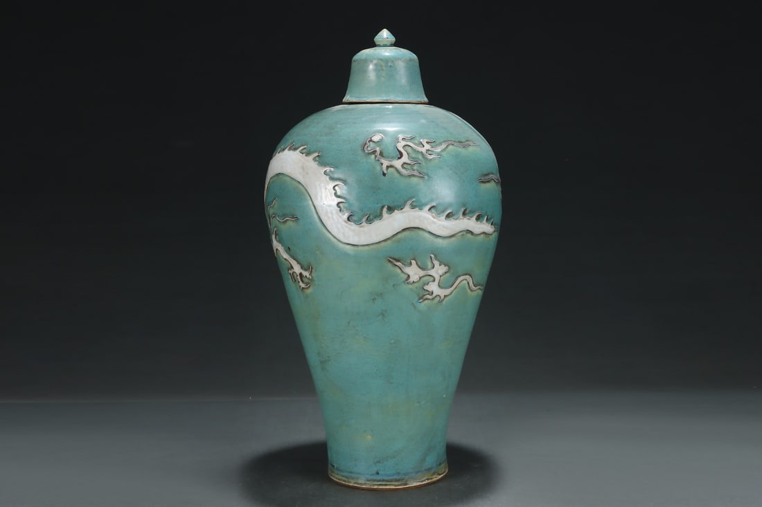 A Exquisite Green Glaze Dragon Pattern Vase - 2
