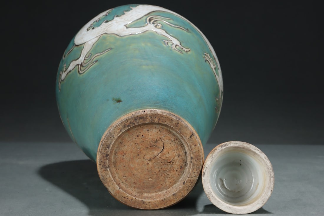 A Exquisite Green Glaze Dragon Pattern Vase - 5