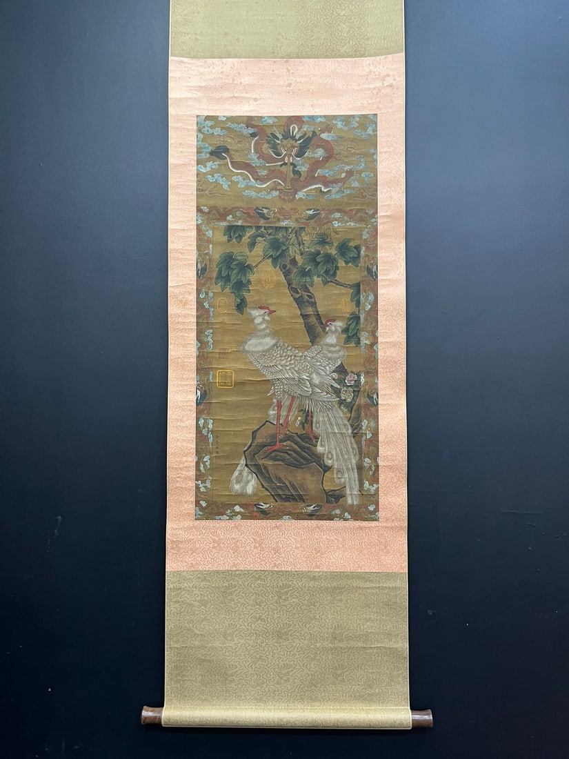 A Chinese Vertical Scroll Ink Painting of Flower and Bird on Silk: A Chinese Vertical Scroll Ink Painting of Flower and Bird on Silk,Song Dynasty, China,Xu Chongsi,without frame size:40cmx90cm ?????????????,????,????