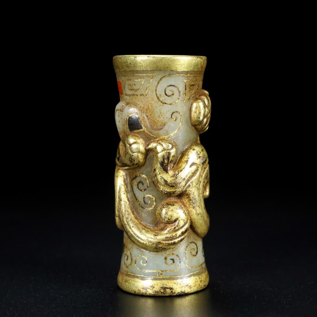 A Rare Hetian Jade Gold-Inlaid Lezi Pendant: A Rare Hetian Jade Gold-Inlaid Lezi Pendant,Han Dynasty, China,Size:3cmx3cmx5.5cm, Weight:61g ????????,????