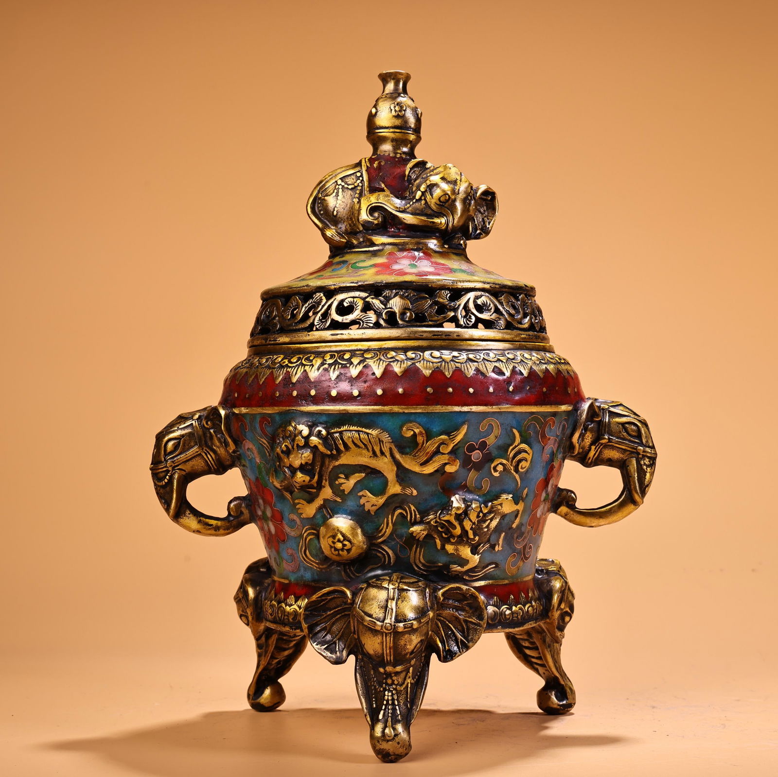 A Exquisite Coppery High-relief Carved Gilt Cloisonne Enamel Elephant Censer: A Exquisite Coppery High-relief Carved Gilt Cloisonne Enamel Elephant Censer,Ming Dynasty, China,Xuande Four-character Mark,Size:27cmx20cm,Weight:1900g ????????????????????????,????,?????