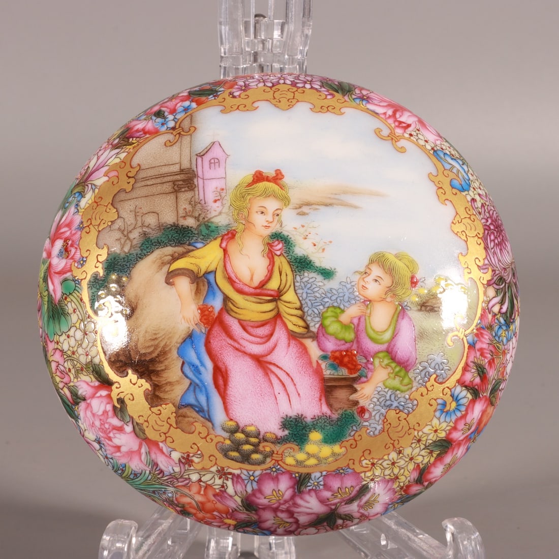 A Exquisite Enamel Iron-Red Figures Pattern Box - 6