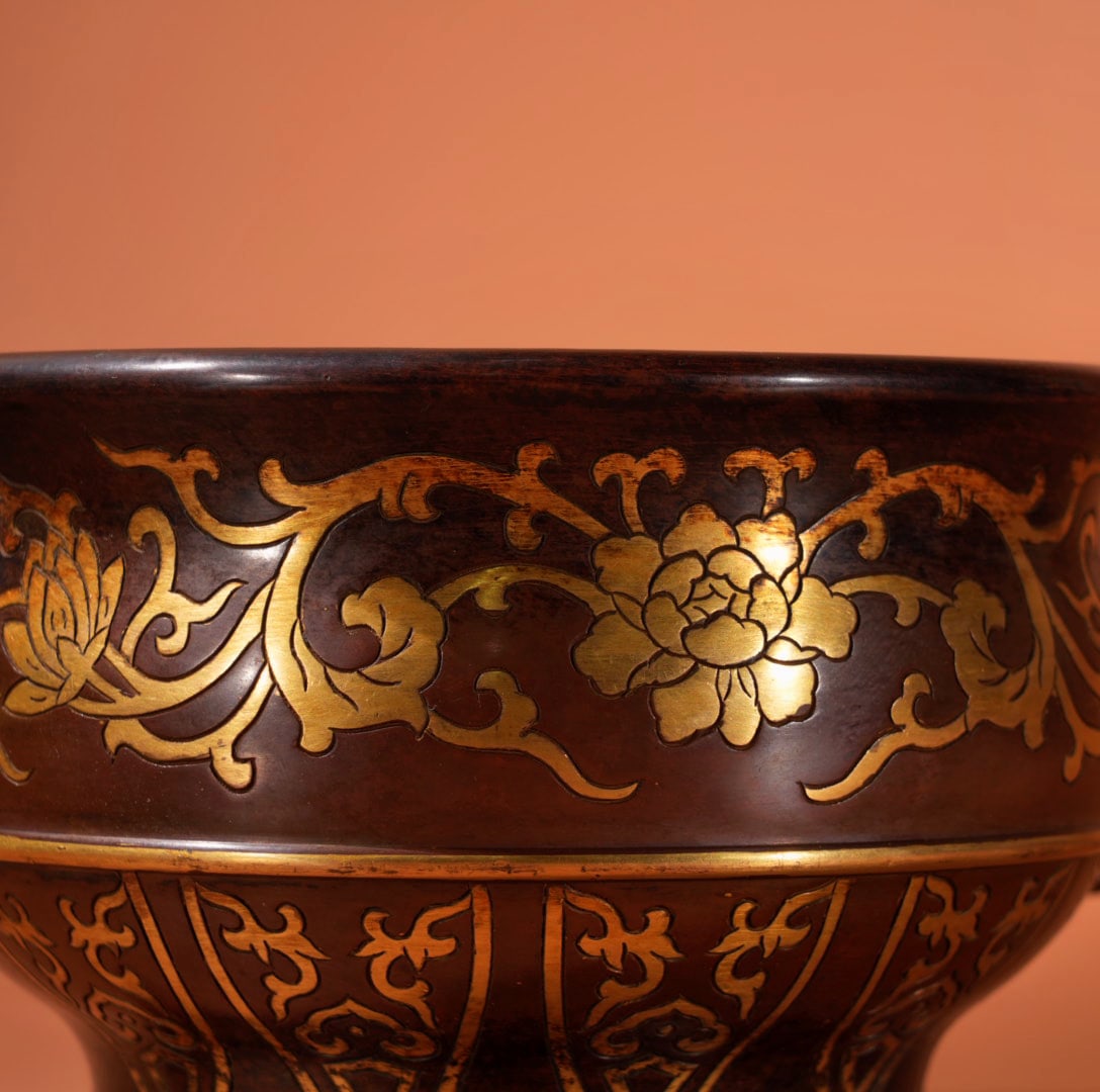 A Exquisite Gilt Bronze Interlocking Lotus Pattern Double-Ears Censer - 2