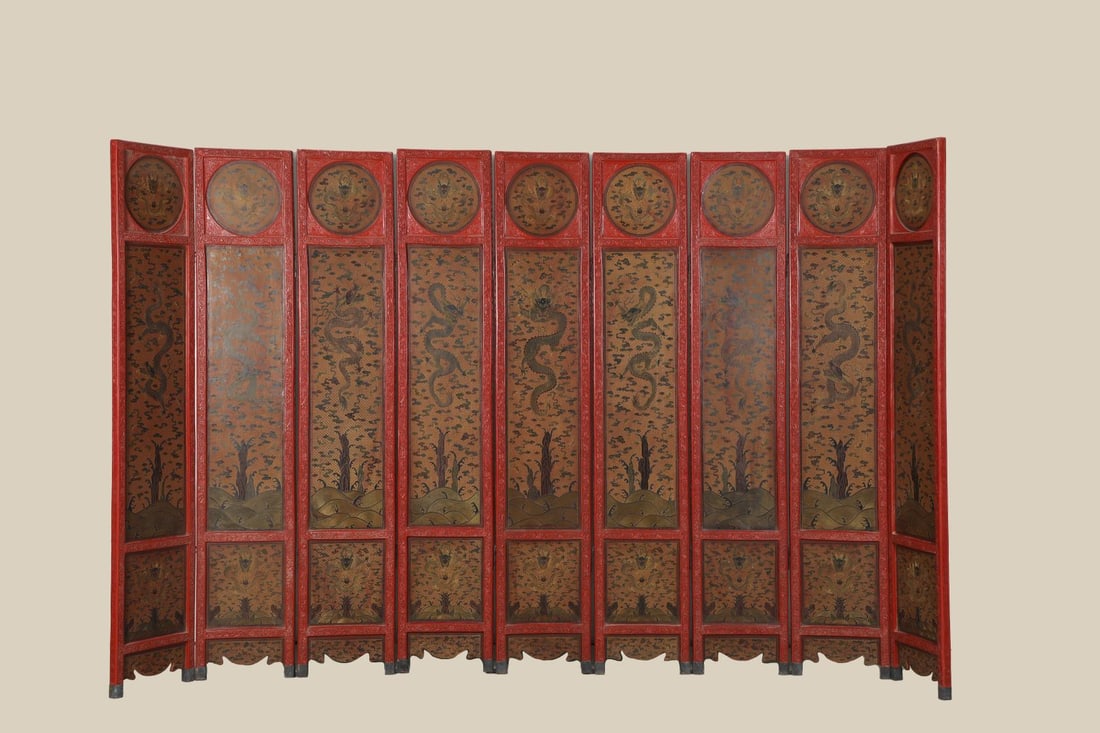 A Exquisite Red-lacquered Painted Gold Dragon Pattern Screen: A Exquisite Red-lacquered Painted Gold Dragon Pattern Screen,Qing Dynasty, China,Size:360cmx216cm ?????????,????