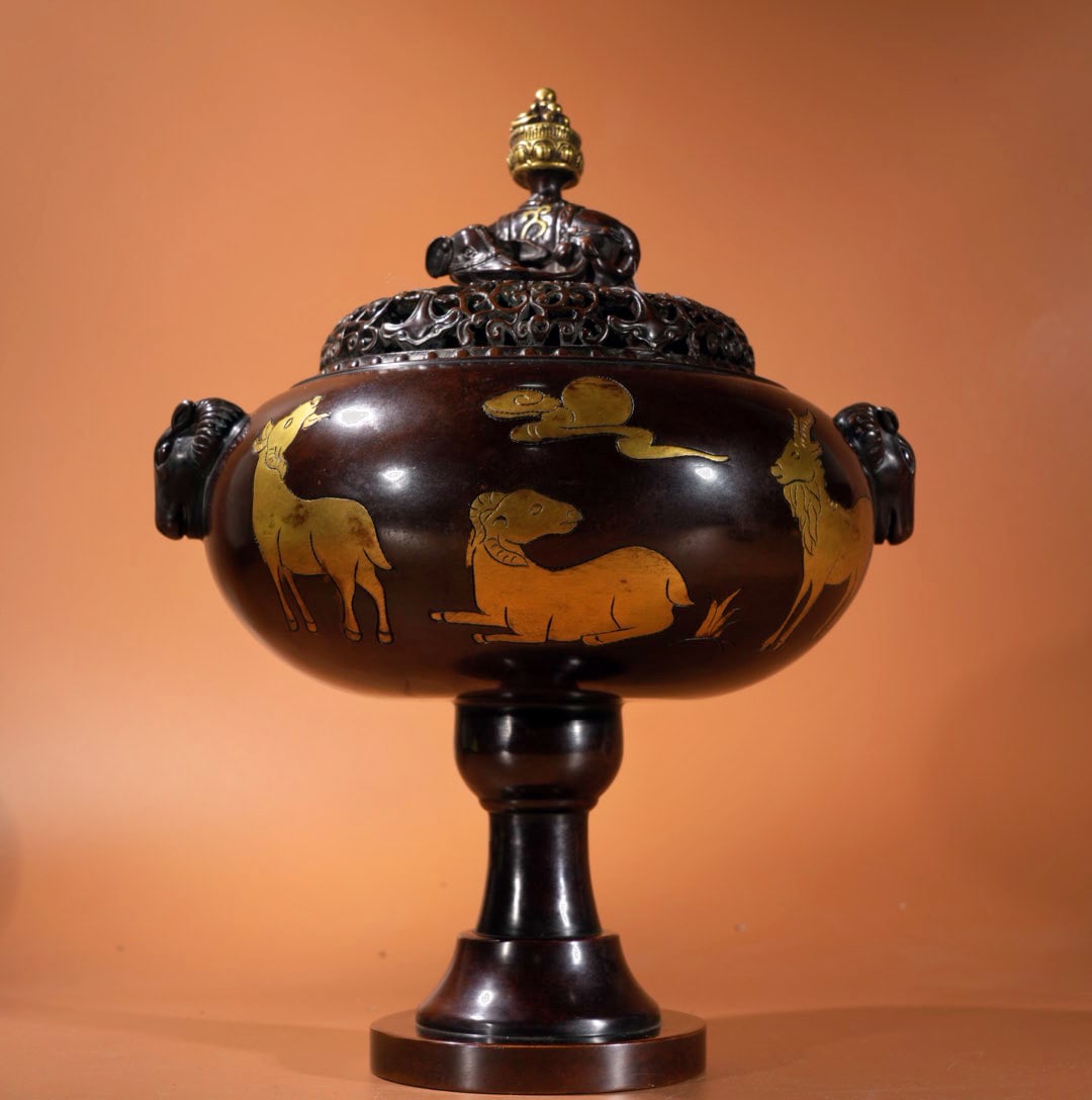 A Exquisite Gilt Bronze Sheep-Ears Censer: A Exquisite Gilt Bronze Sheep-Ears Censer,Ming Dynasty, China,Xuande Six-character Mark,Size:23cmx11.8cm,Weight:3720g ????????,????,?????