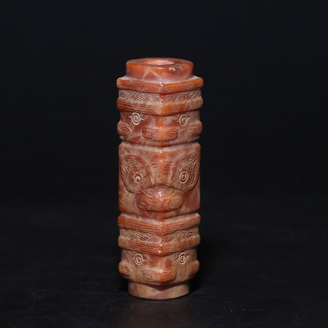 A Exquisite Gaogu Jade Beast-Face Pattern Ornament: A Exquisite Gaogu Jade Beast-Face Pattern Ornament,Ancient Time, China,Size:1.6cmx1.4cmx6cm,Weight:34.7g ??????????,?????