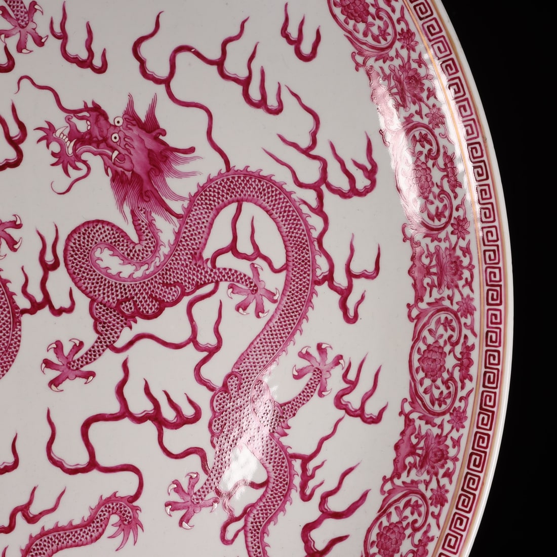 A Exquisite Famille-Rose Ruby Red Dragon Pattern Plate - 4