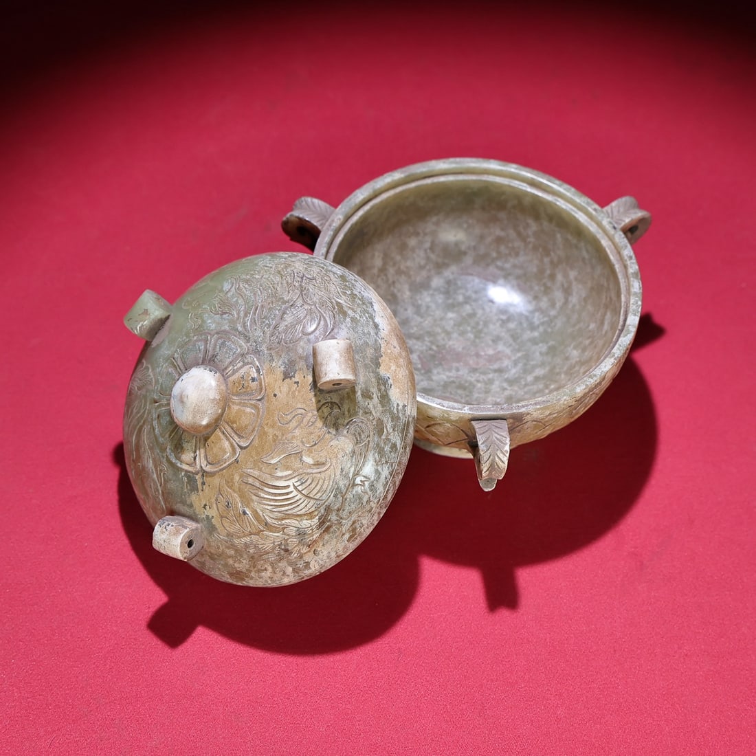 A Exquisite Hetian Jade Tiger Pattern Jar - 2