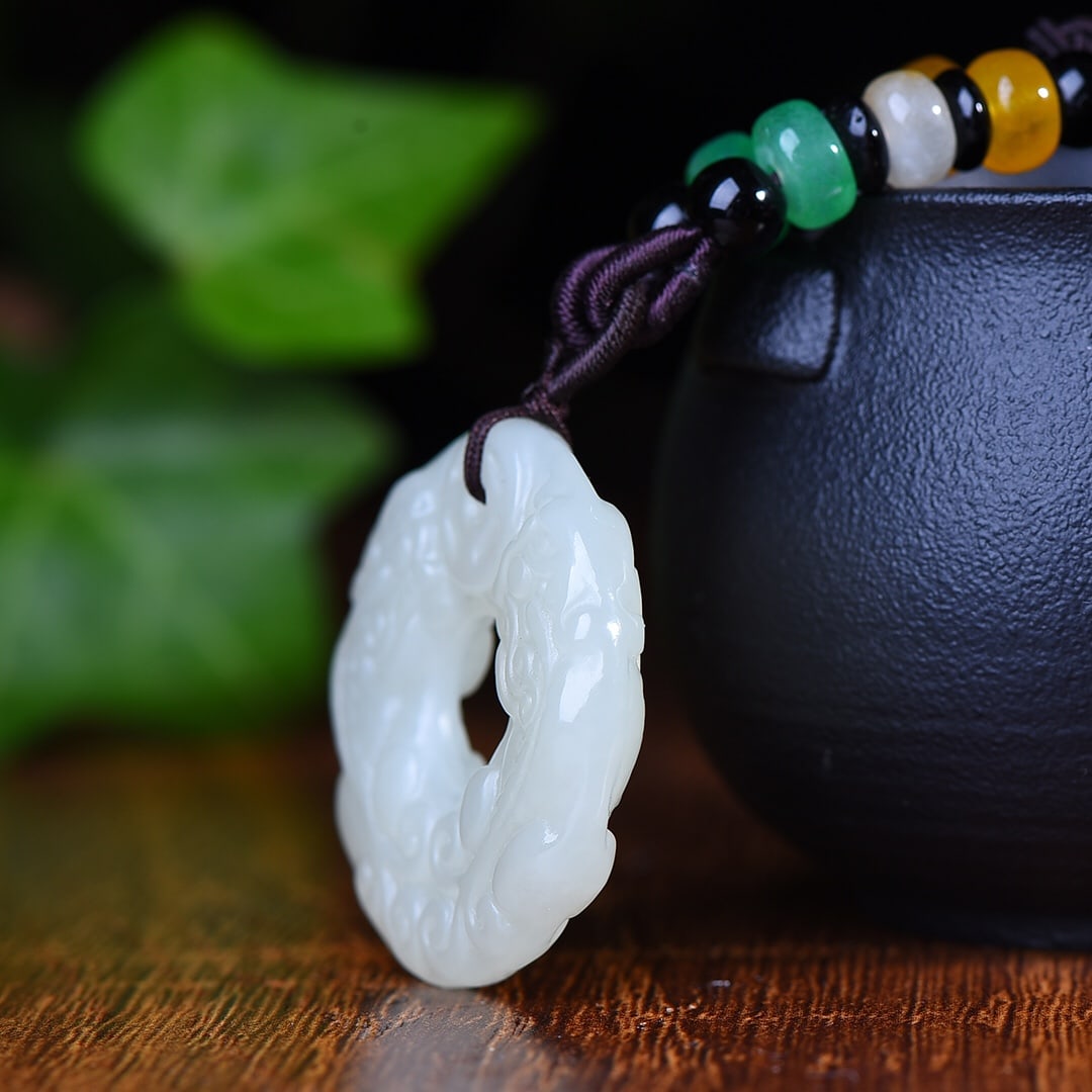 A Exquisite Hotan Jade Auspicious Beast Pattern Pendant - 4