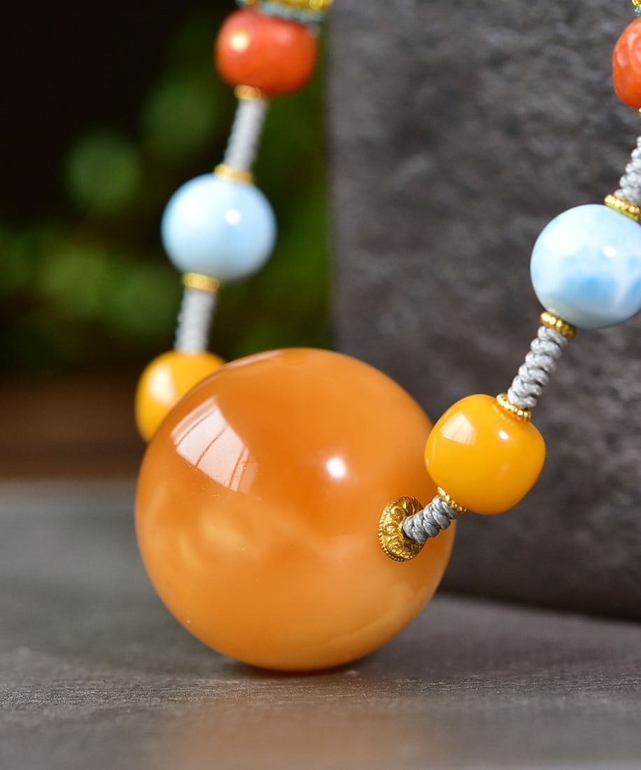 A Exquisite Amber Multiple Treasures Necklace: A Exquisite Amber Multiple Treasures Necklace,Size:2.6cm ???????