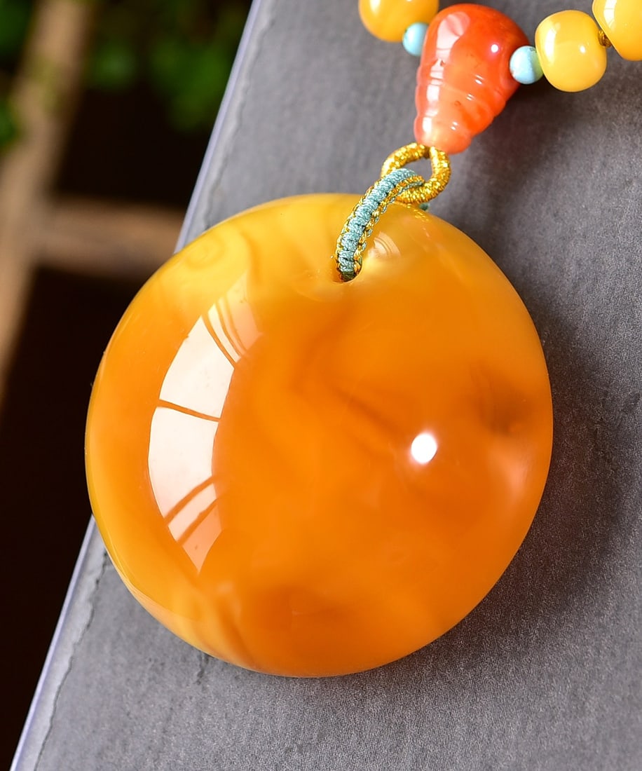 A Exquisite Amber Peace Pendant - 2