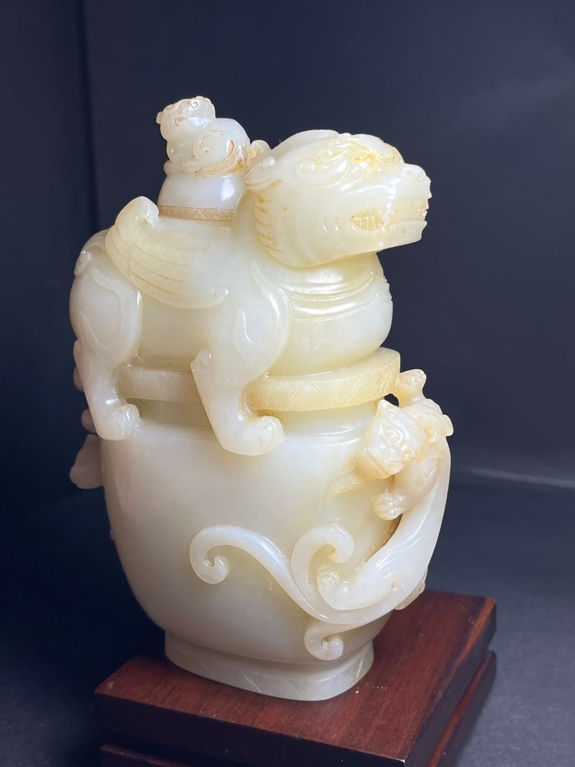 An Exquisite White Jade Auspicious Beast Pattern Ornament - 5
