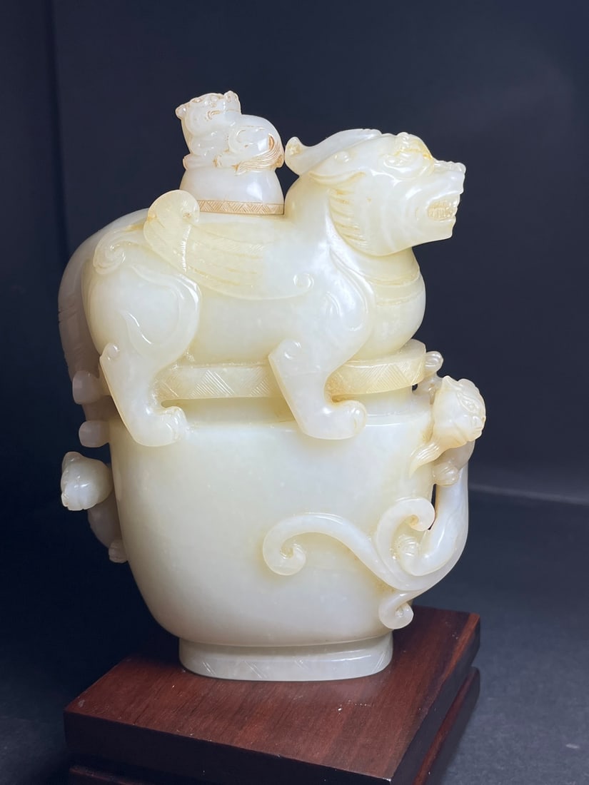 An Exquisite White Jade Auspicious Beast Pattern Ornament - 8