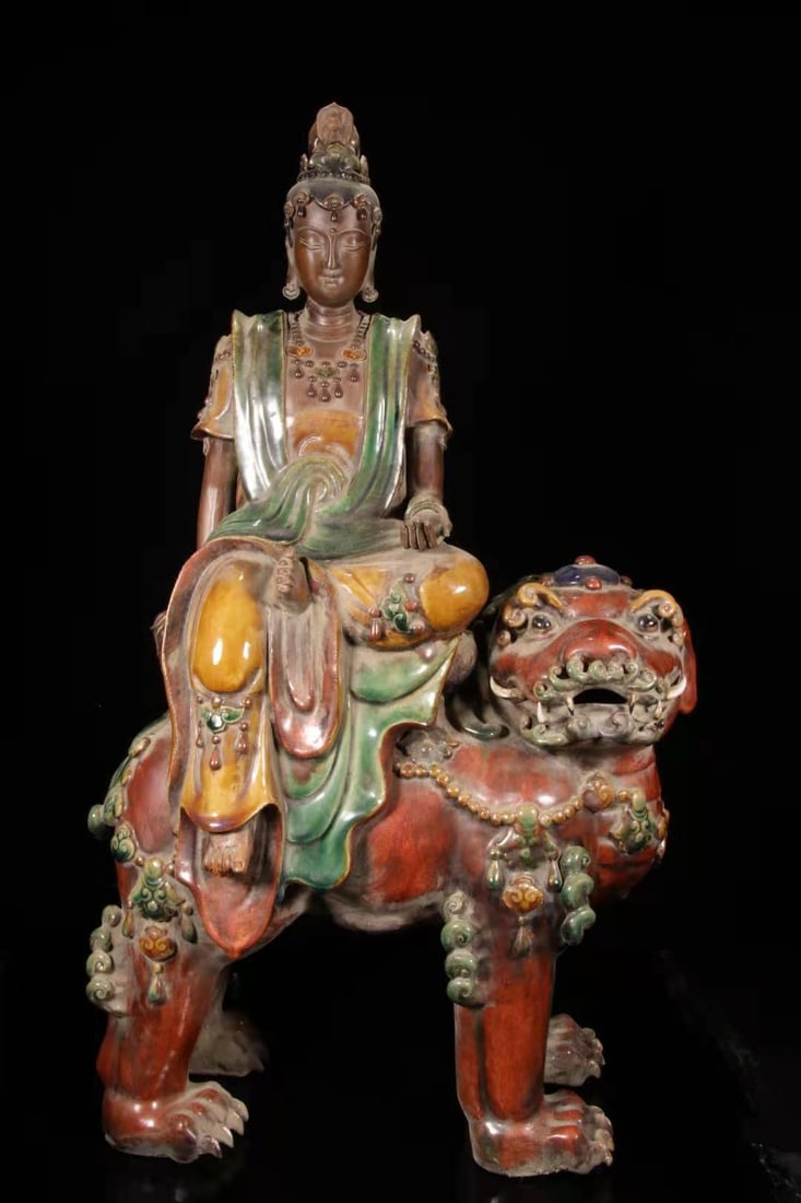 A Huge Shiwan yao Statue of Manjusri: A Huge Shiwan yao Statue of Manjusri,Qing Dynasty, China,Size:16.5inx7.9inx25.2in 石湾窑文殊菩萨像,中国清代