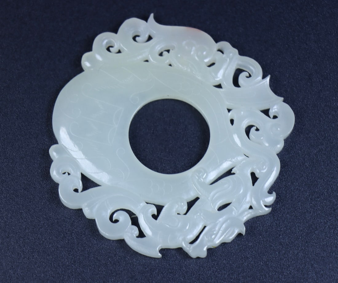 An Exquisite White Jade Chi-Dragon Pattern Pendant - 7