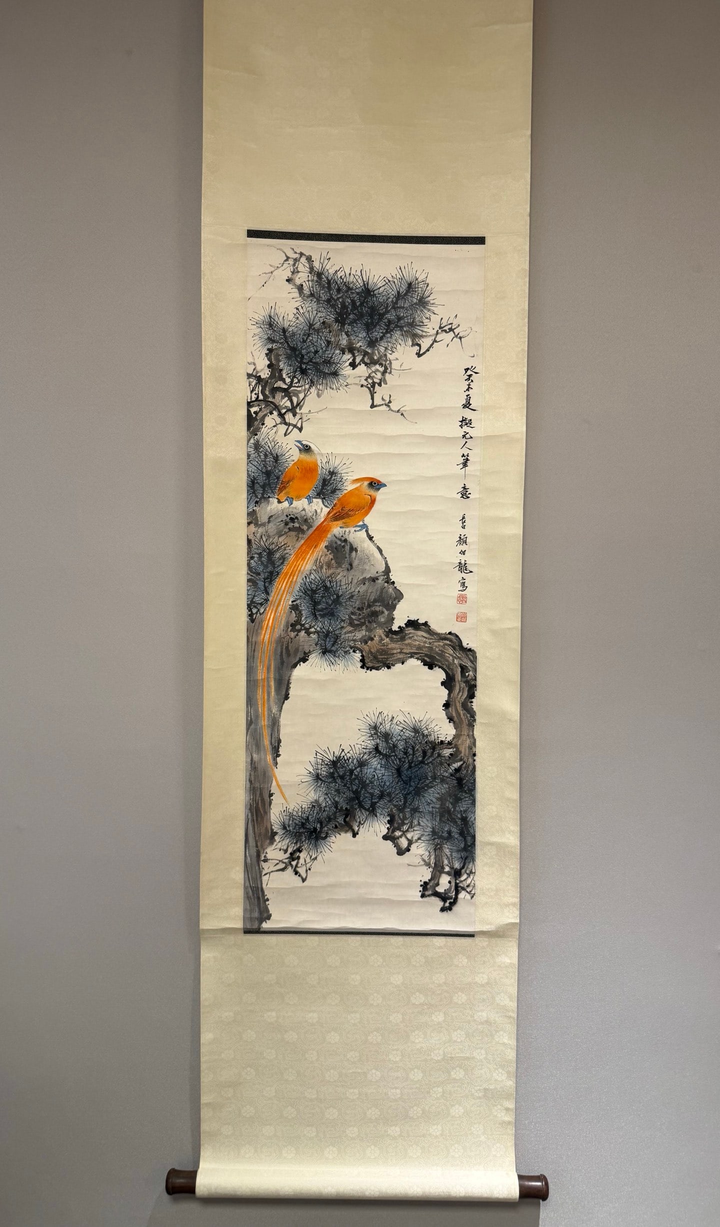 A Chinese Vertical Scroll Ink Painting of Flower and Bird on Paper: A Chinese Vertical Scroll Ink Painting of Flower and Bird on Paper,Yan Bolong,Size:37.8inx12.6in 一幅中国水墨花鸟画立轴,颜߫