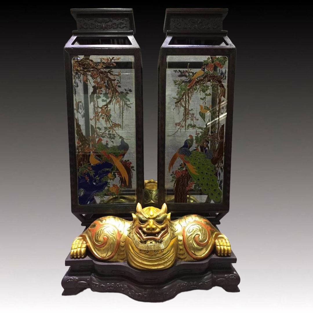 A Huge Zitanwood Flower and Bird Pattern Palace Lantern: A Huge Zitanwood Flower and Bird Pattern Palace Lantern,Qing Dynasty, China,Size:19.7inx15.7inx30.7in 紫檀木花鸟纹宫灯,中国清代
