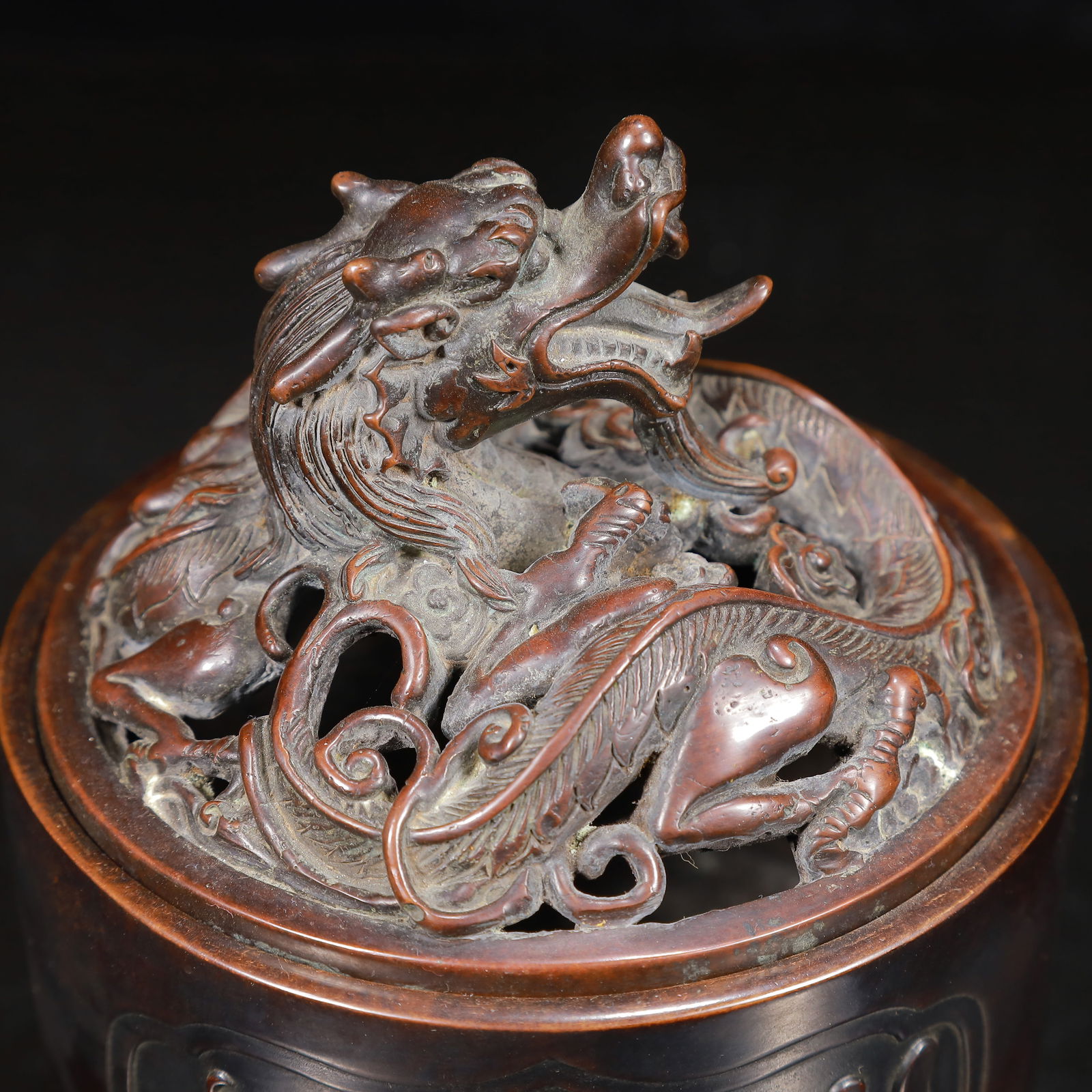 A Rare Bronze Dragon Pattern Tripod Censer - 2