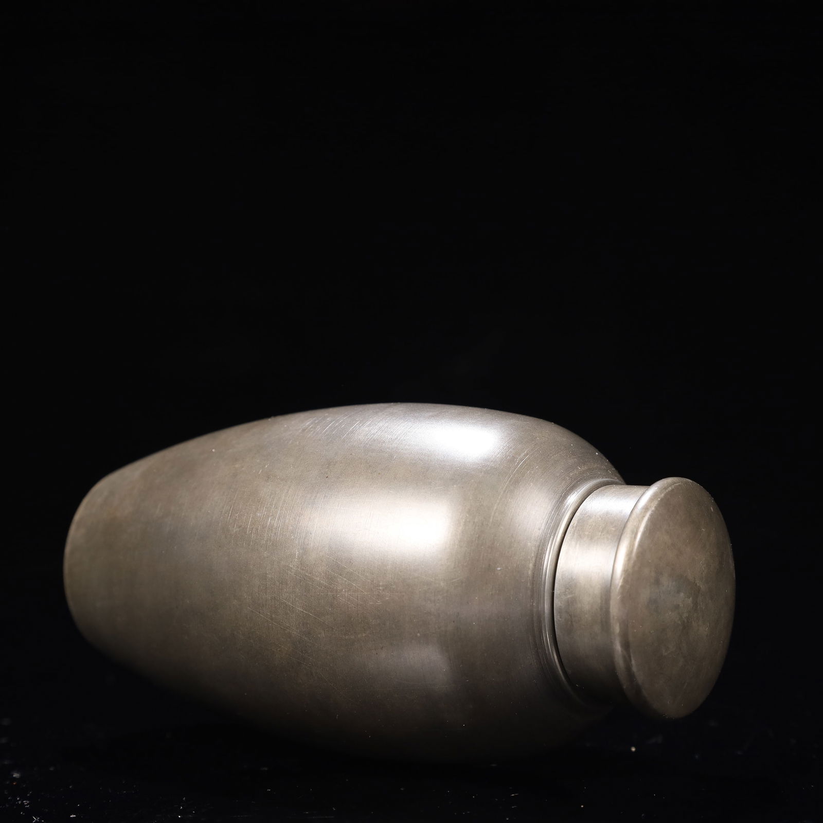 An Exquisite Tin Bottle - 5