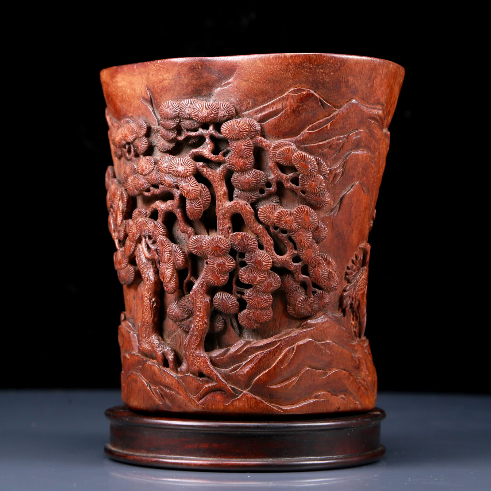 An Exquisite Boxwood Landscape Pattern Brush Pot - 4