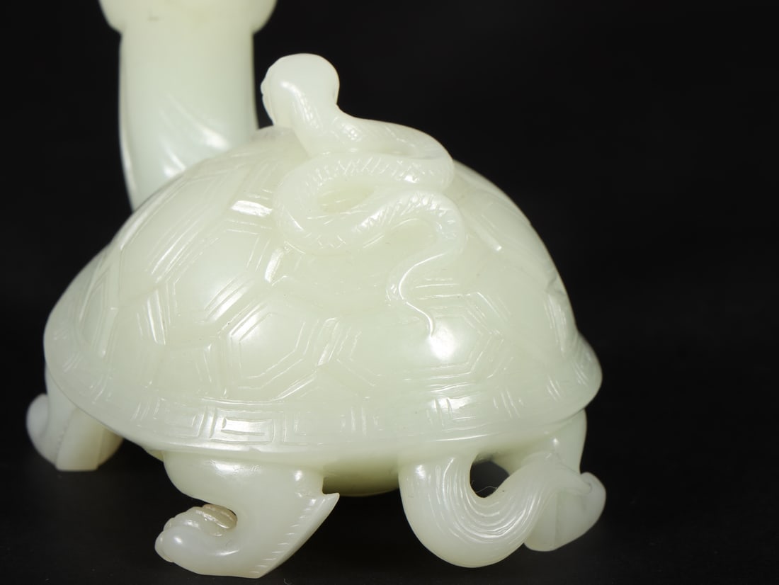 An Exquisite White Jade Turtle Ornament - 7