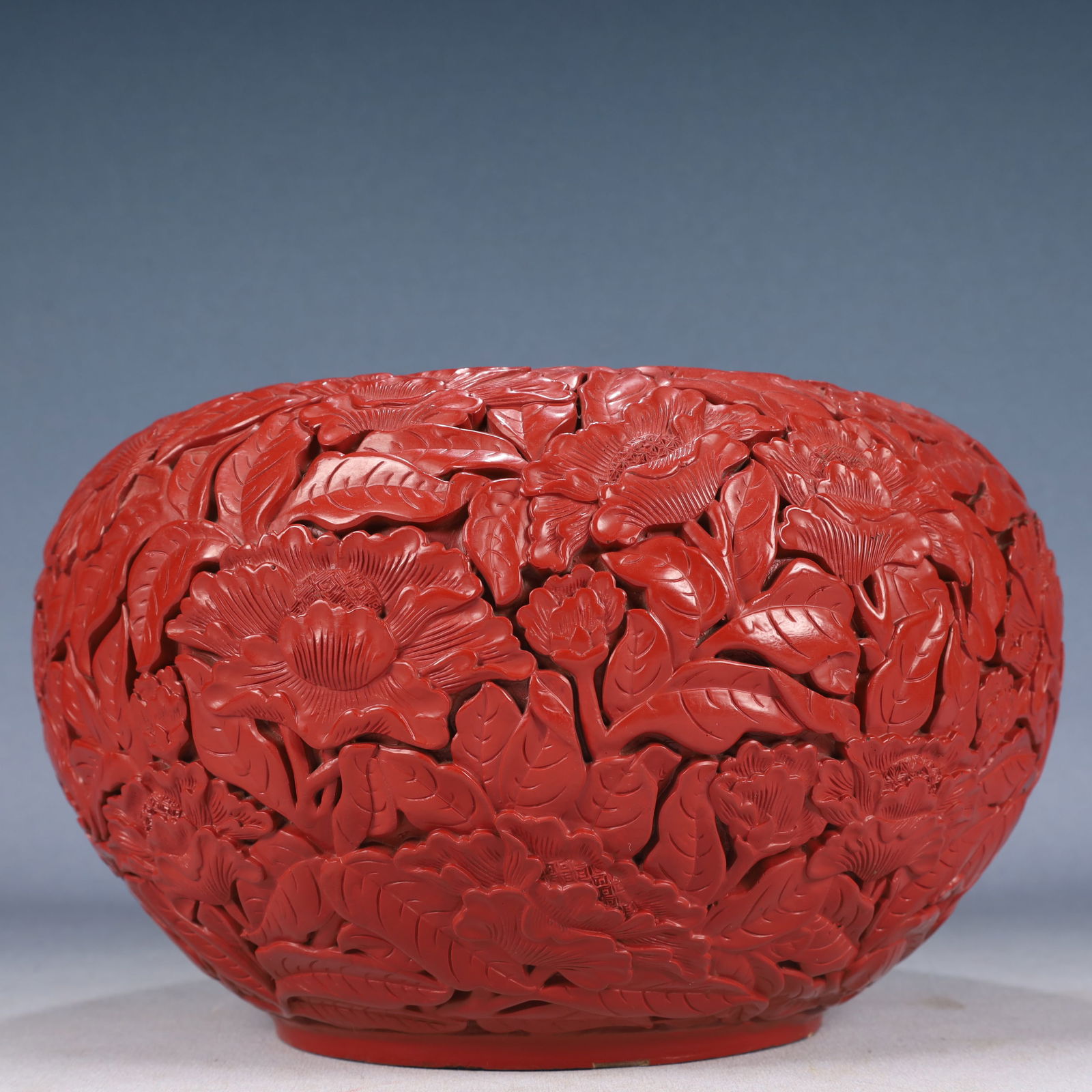 An Exquisite Carved Red Lacquer Flower Pattern Jar - 3
