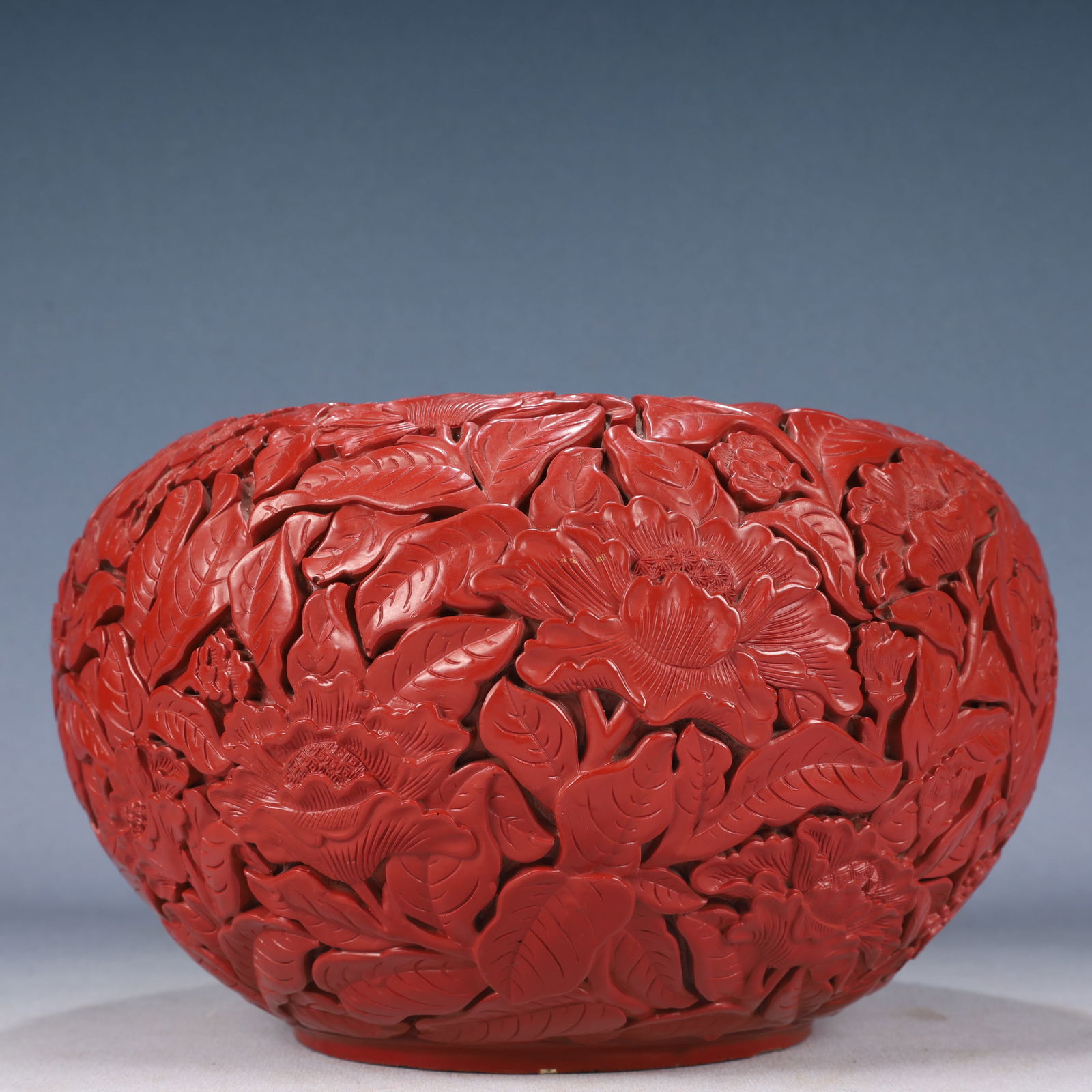 An Exquisite Carved Red Lacquer Flower Pattern Jar - 5