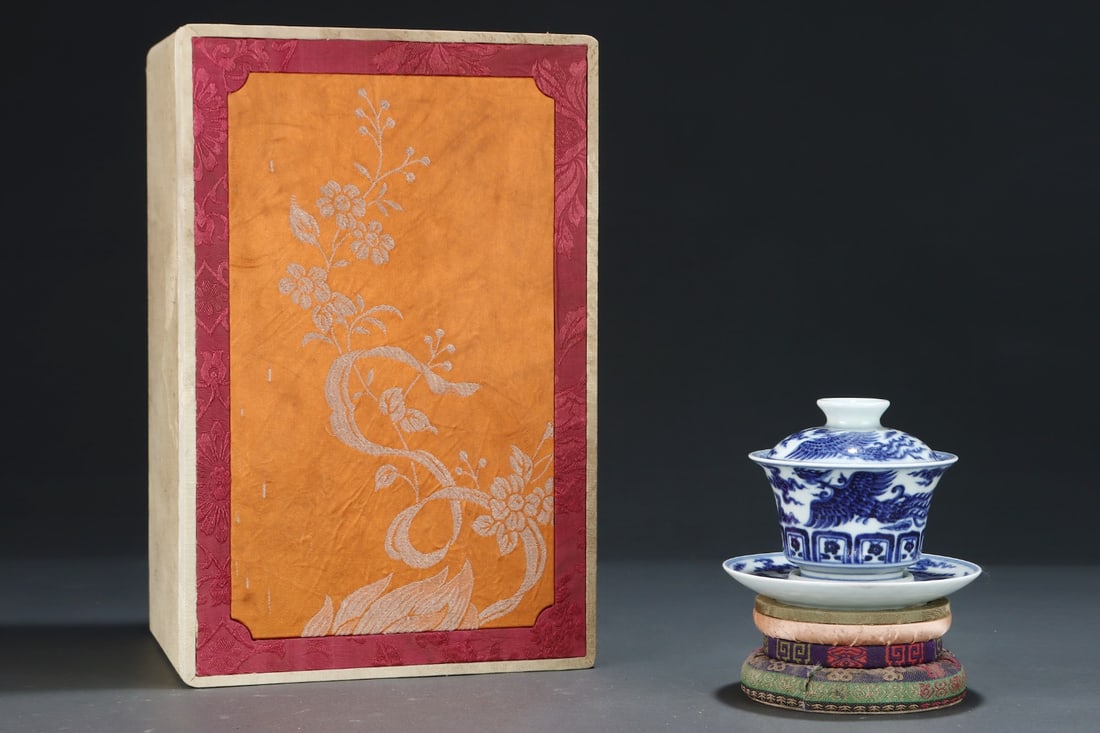 An Exquisite Blue and White Auspicious Cloud and Phoenix Pattern Bowl with Cover,with Plate: An Exquisite Blue and White Auspicious Cloud and Phoenix Pattern Bowl with Cover,with Plate,Ming Dynasty,China,Xuande Four-character Mark,Size:3.8inx4.7in 