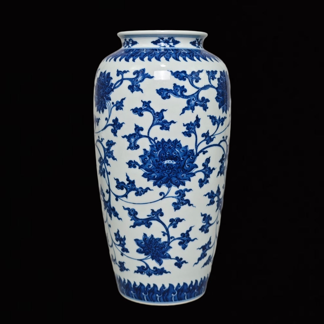 An Exquisite Blue and White Lotus Pattern Vase: An Exquisite Blue and White Lotus Pattern Vase,Qing Dynasty,China,Yongzheng Six-character Mark,Size:12.2inx6.3in 青花缠枝莲纹瓶,中国清ߣ