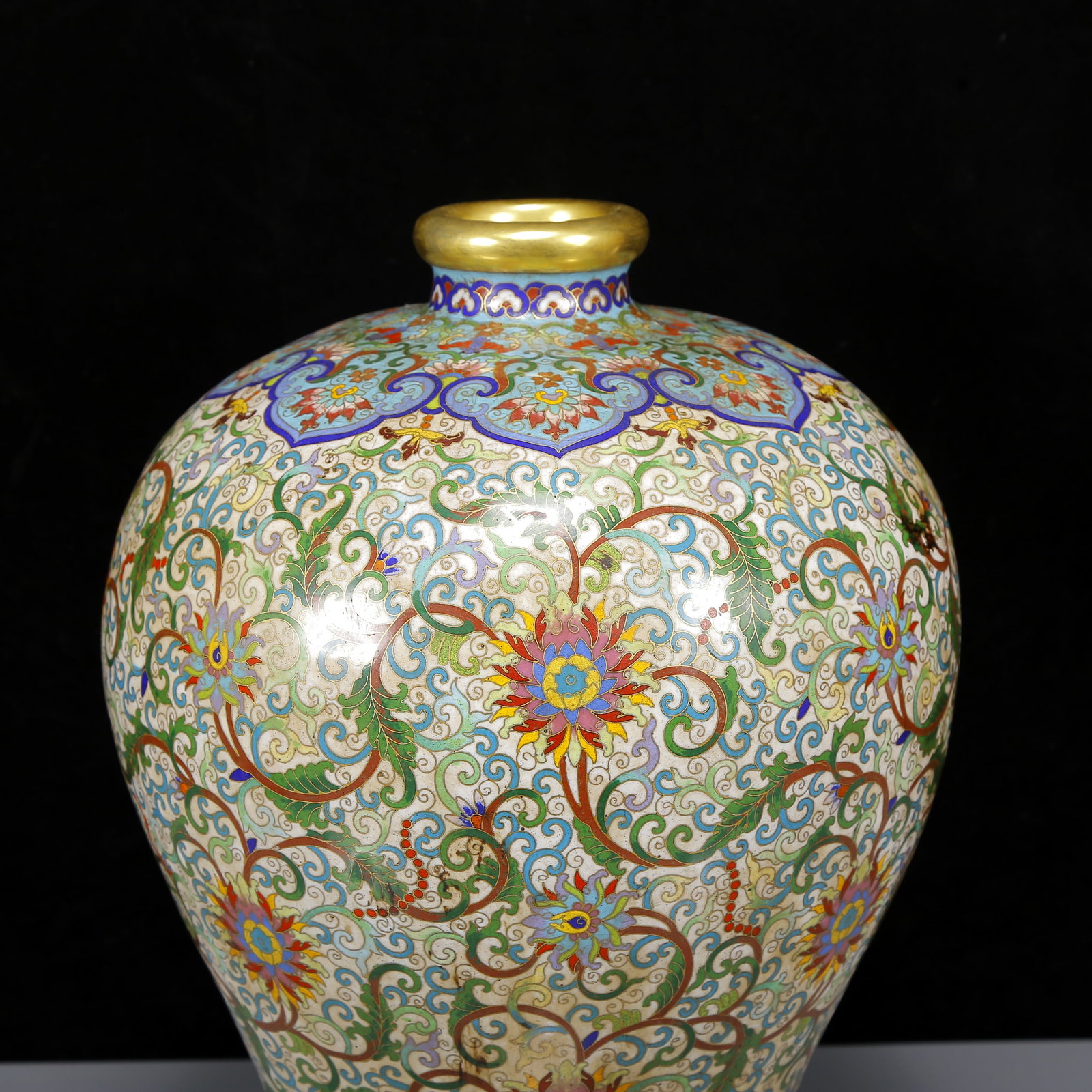A Huge Cloisonne Lotus Pattern Vase - 2