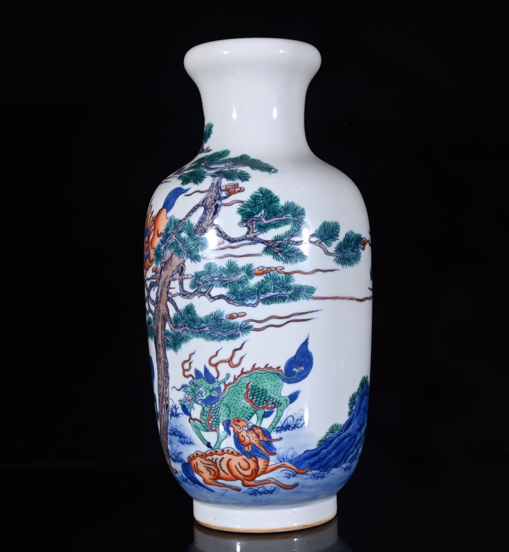 An Exquisite Doucai Kylin Pattern Vase - 2