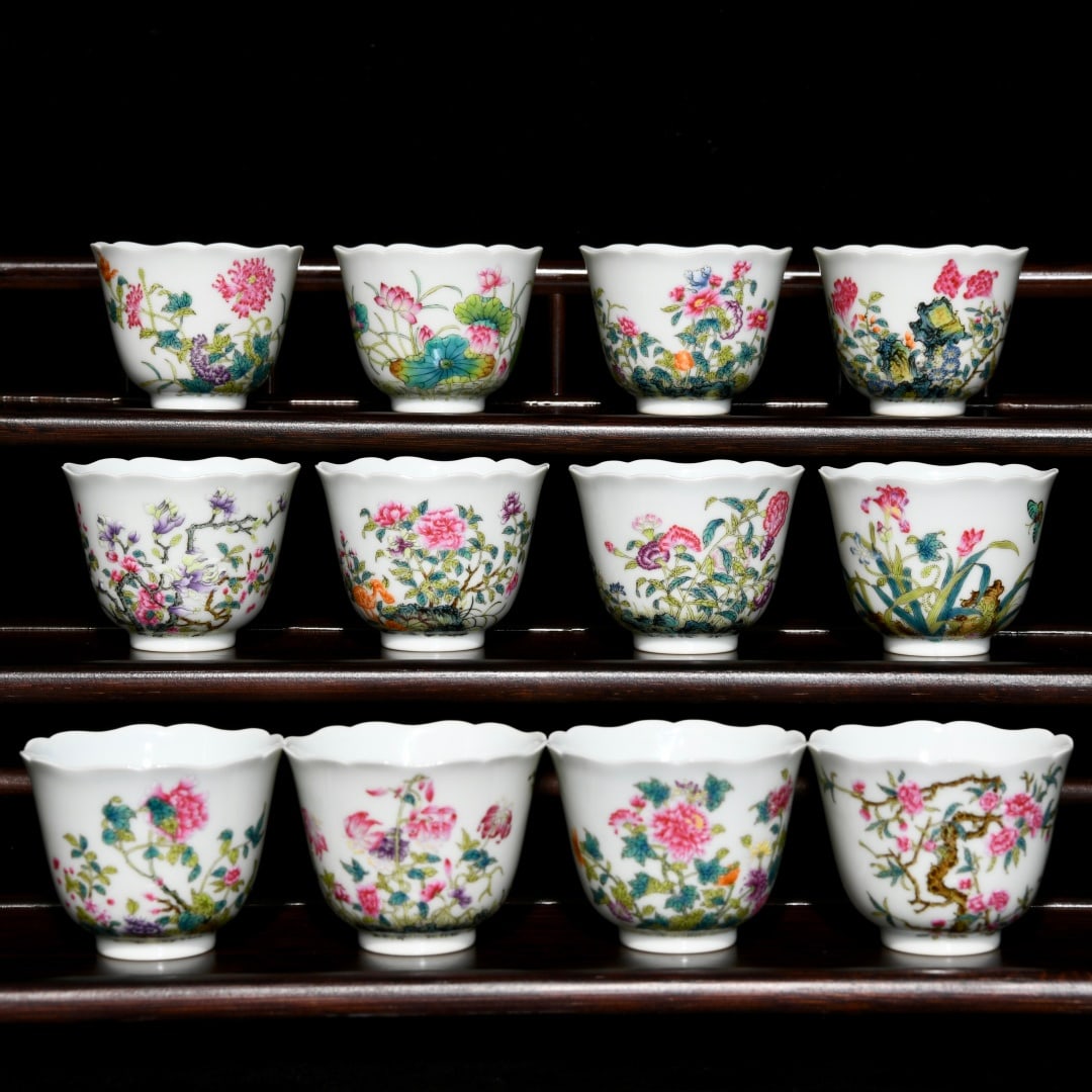 A Set of Fine Enamel Flower Pattern Cups,with poem: A Set of Fine Enamel Flower Pattern Cups,with poem,Qing Dynasty,China,Yongzheng Four-character Mark,Size:2inx2.7in 