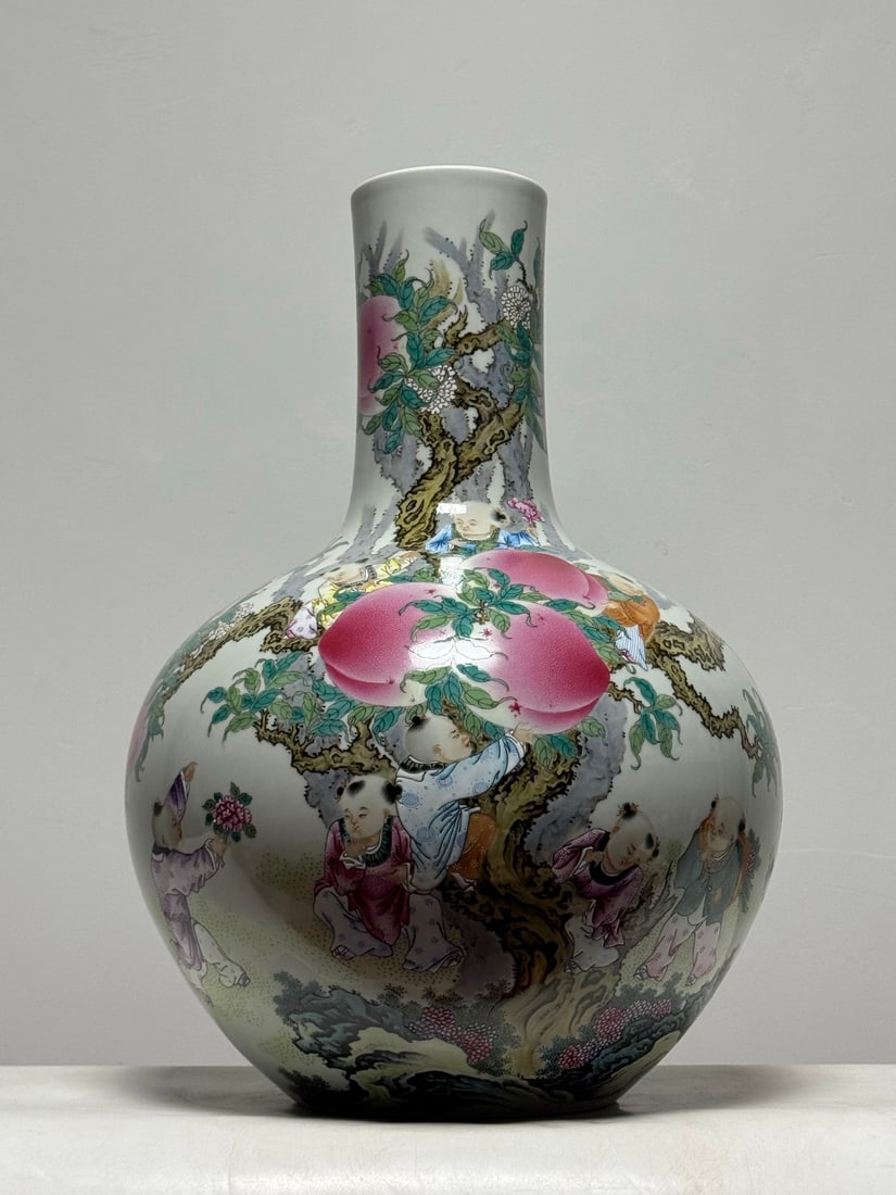 An Exquisite Enamel Character and Story Pattern Vase,with poem: An Exquisite Enamel Character and Story Pattern Vase,with poem,Qing Dynasty,China,Qianlong Six-character Mark,Size:21.6inx15.2in 珐琅彩人物故事纹瓶
