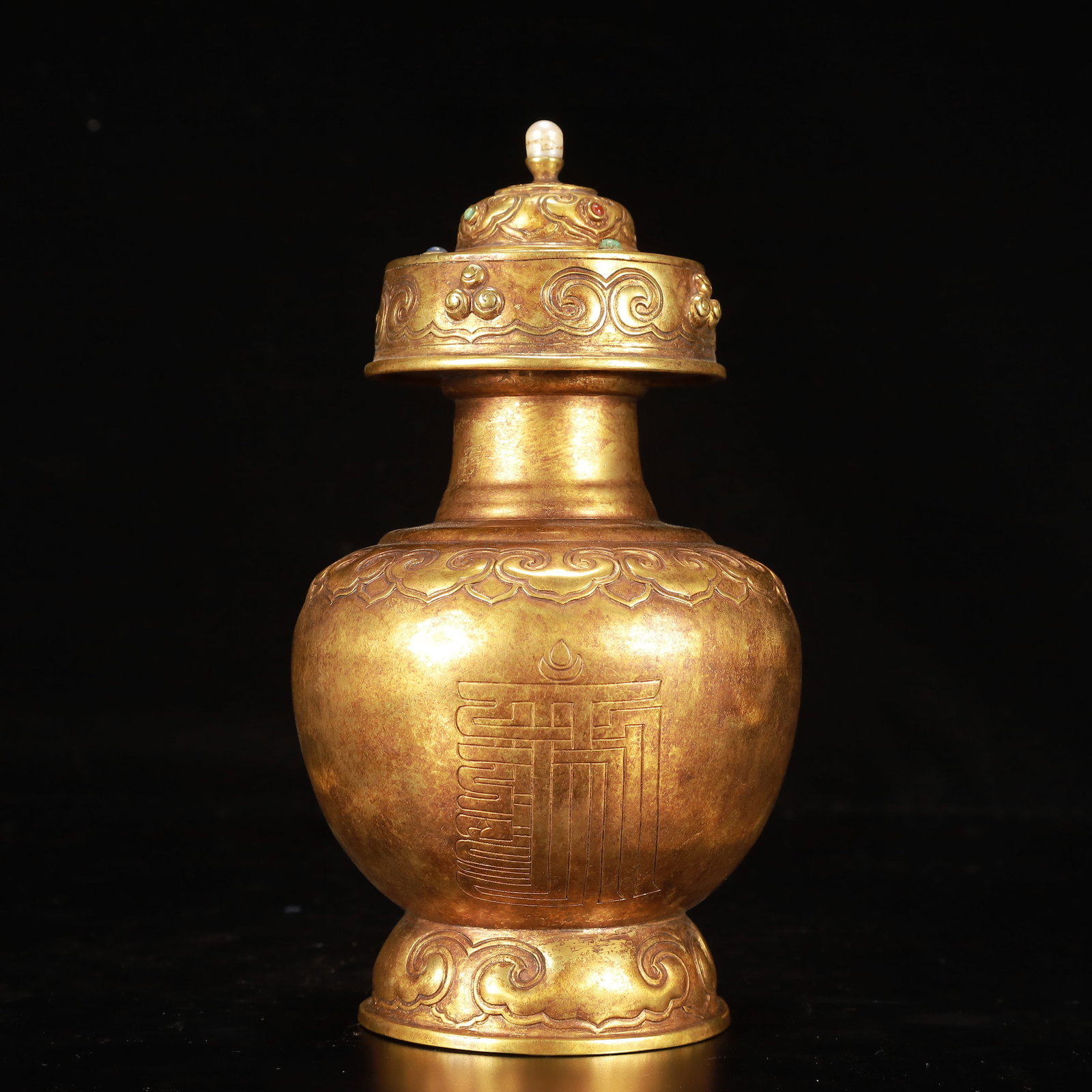An Exquisite Gilt Bronze Flower Pattern Vase,Inlaid Gems: An Exquisite Gilt Bronze Flower Pattern Vase,Inlaid Gems,Qing Dynasty, China,With Mark,Size:4.3inx7.9in,Weight:800g 