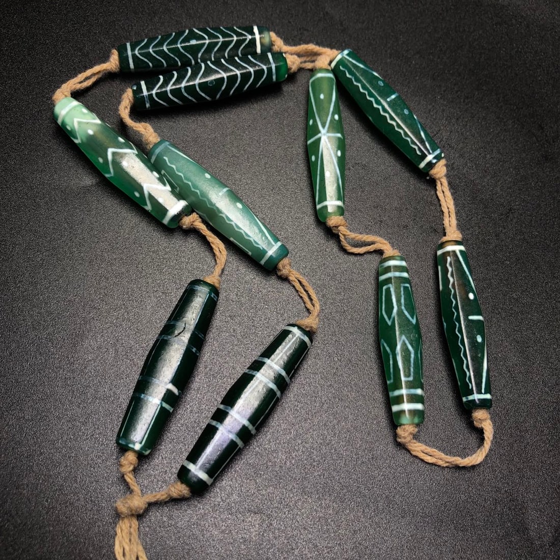 A Precious Dzi Bead Necklace - 3