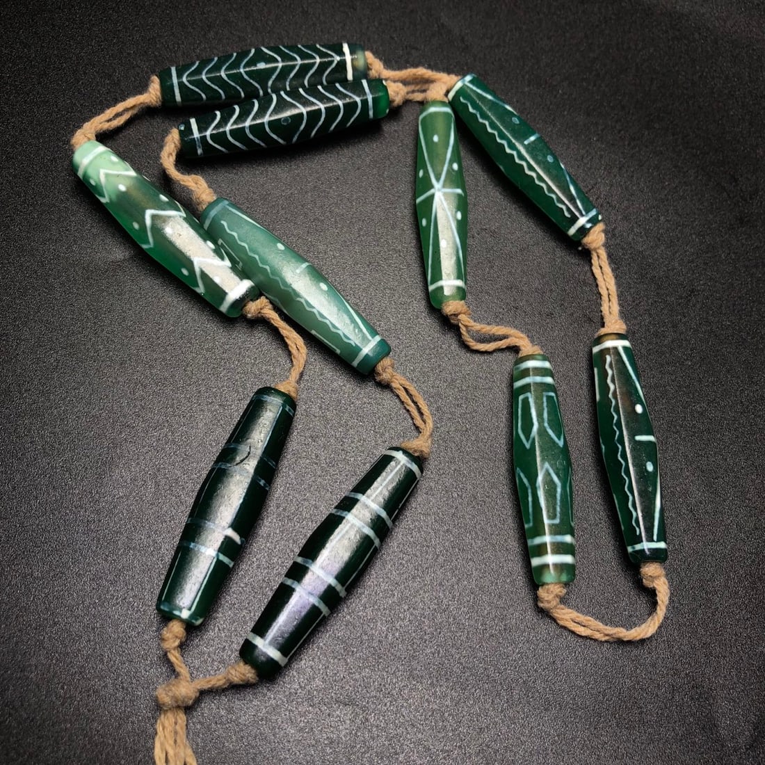 A Precious Dzi Bead Necklace - 5