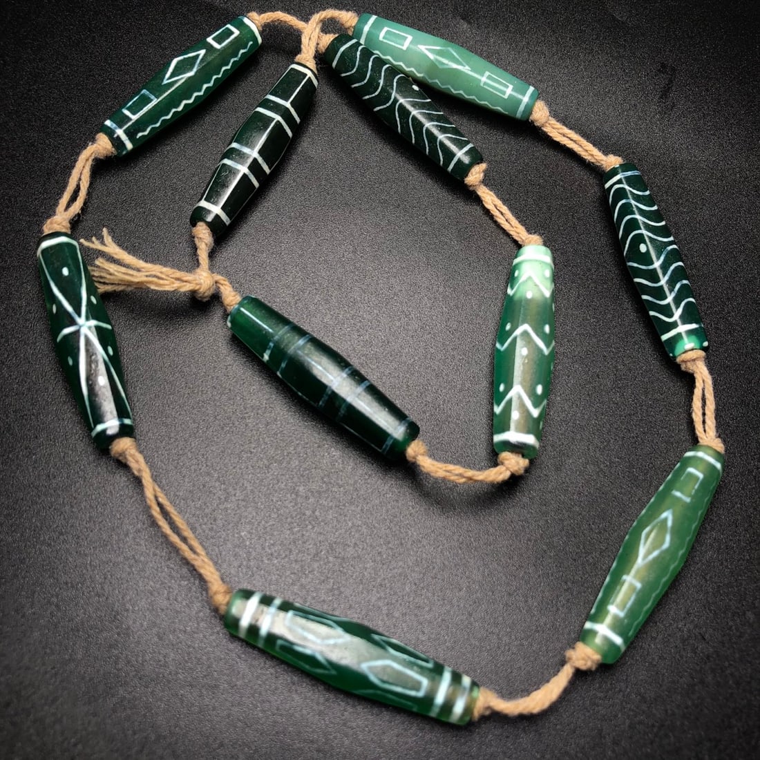 A Precious Dzi Bead Necklace - 6